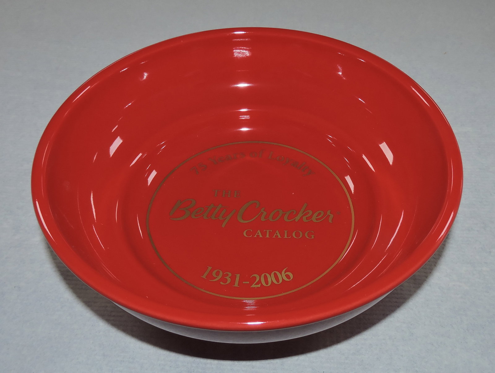 Fiesta Post 86 scarlet Betty Crocker bowl: .