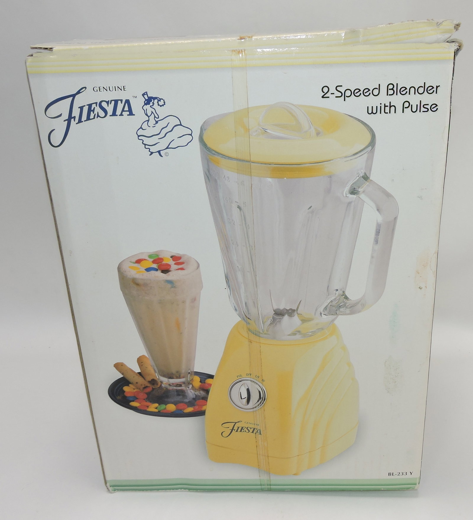 Fiesta Post 86 blender, yellow (1 of 1)