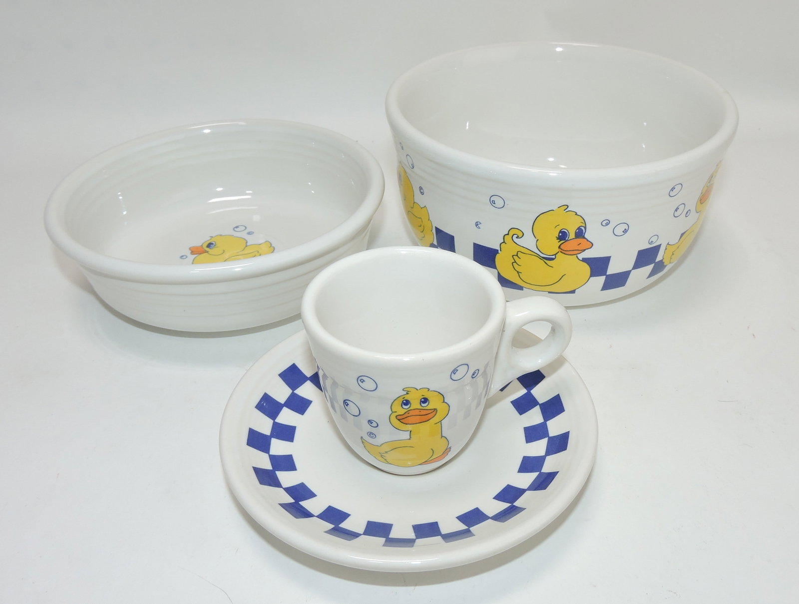 Fiesta Post 86 rubber ducky lot of 3 pcs: .