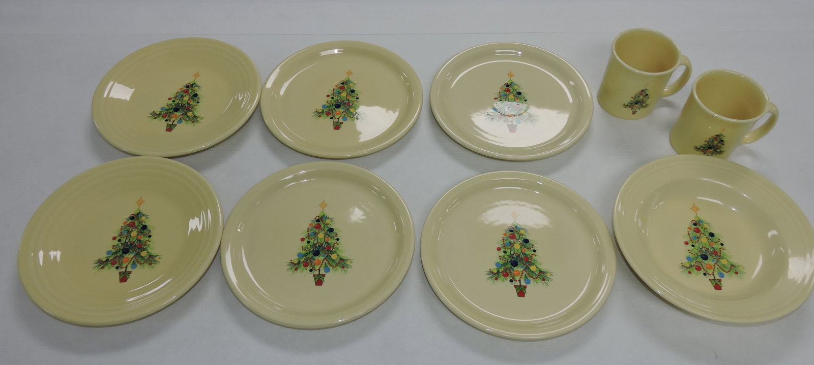 Fiesta Post 86 lot of 9 Christmas tree pcs (1 of 1)