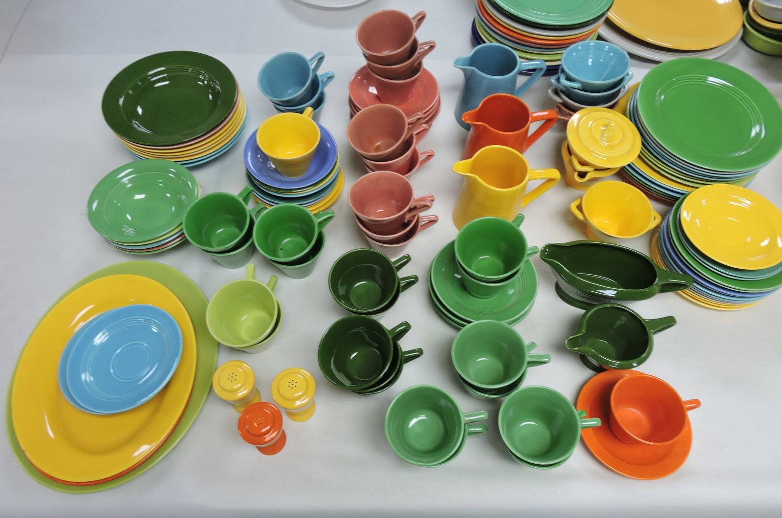 Harlequin lot of 117 pcs, various: condition