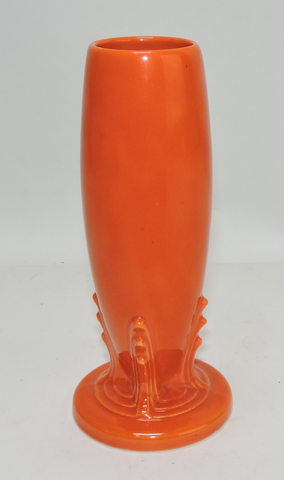Fiesta bud vase, red: .