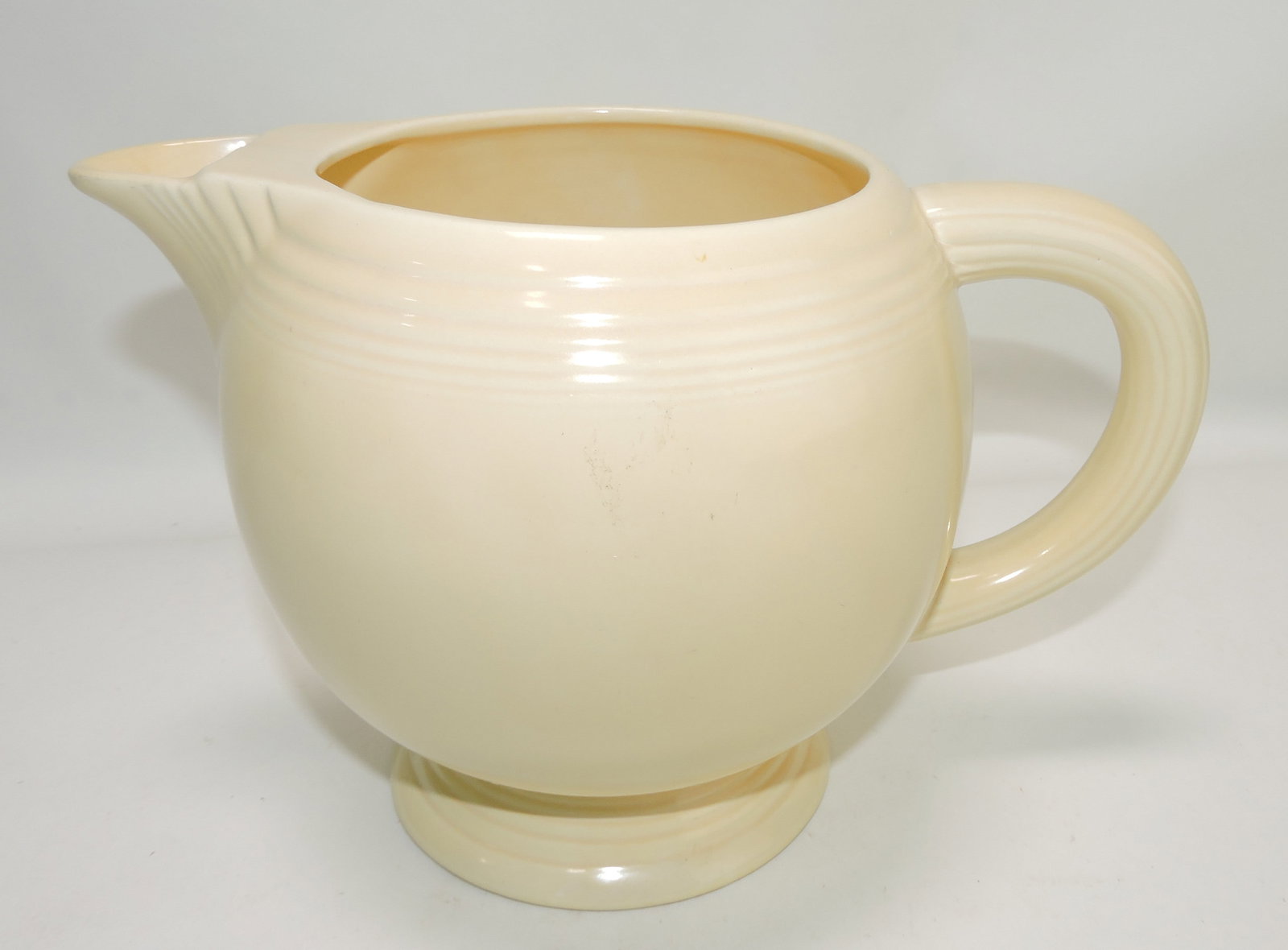 Fiesta ice lip pitcher, ivory: .