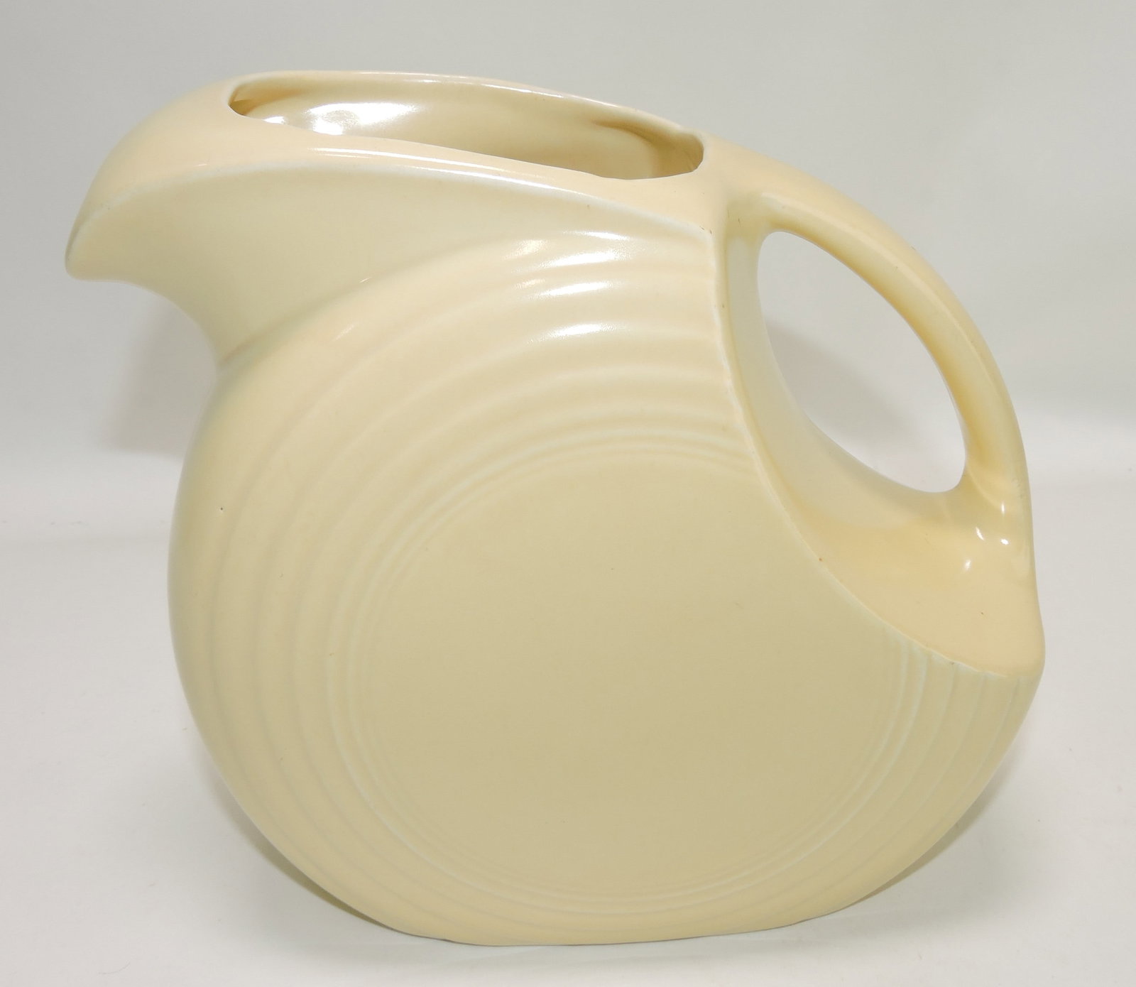 Fiesta disc water pitcher, ivory (1 of 1)