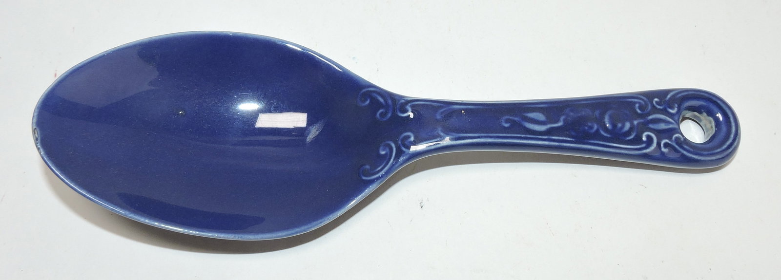 Kitchen Kraft spoon, cobalt, nick (1 of 1)