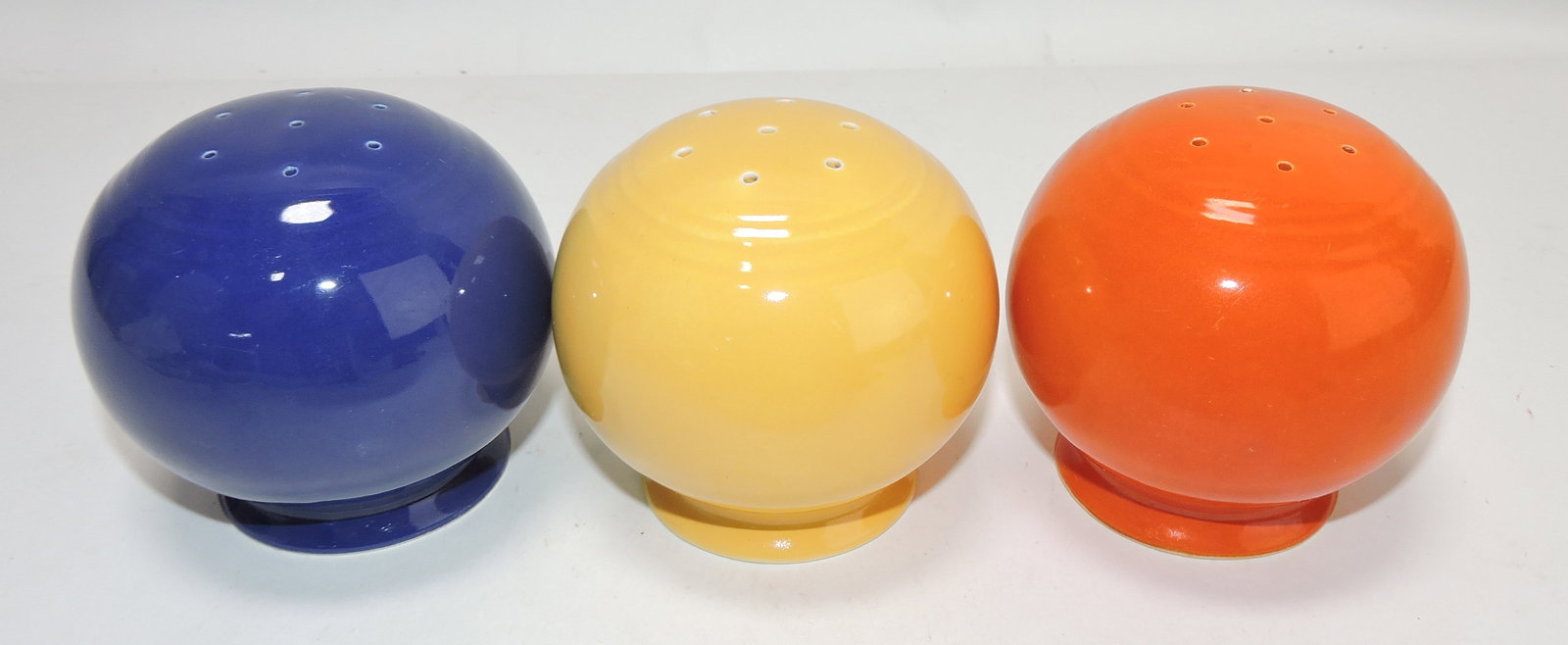 Kitchen Kraft lot of 3 range shakers, mixed (1 of 1)