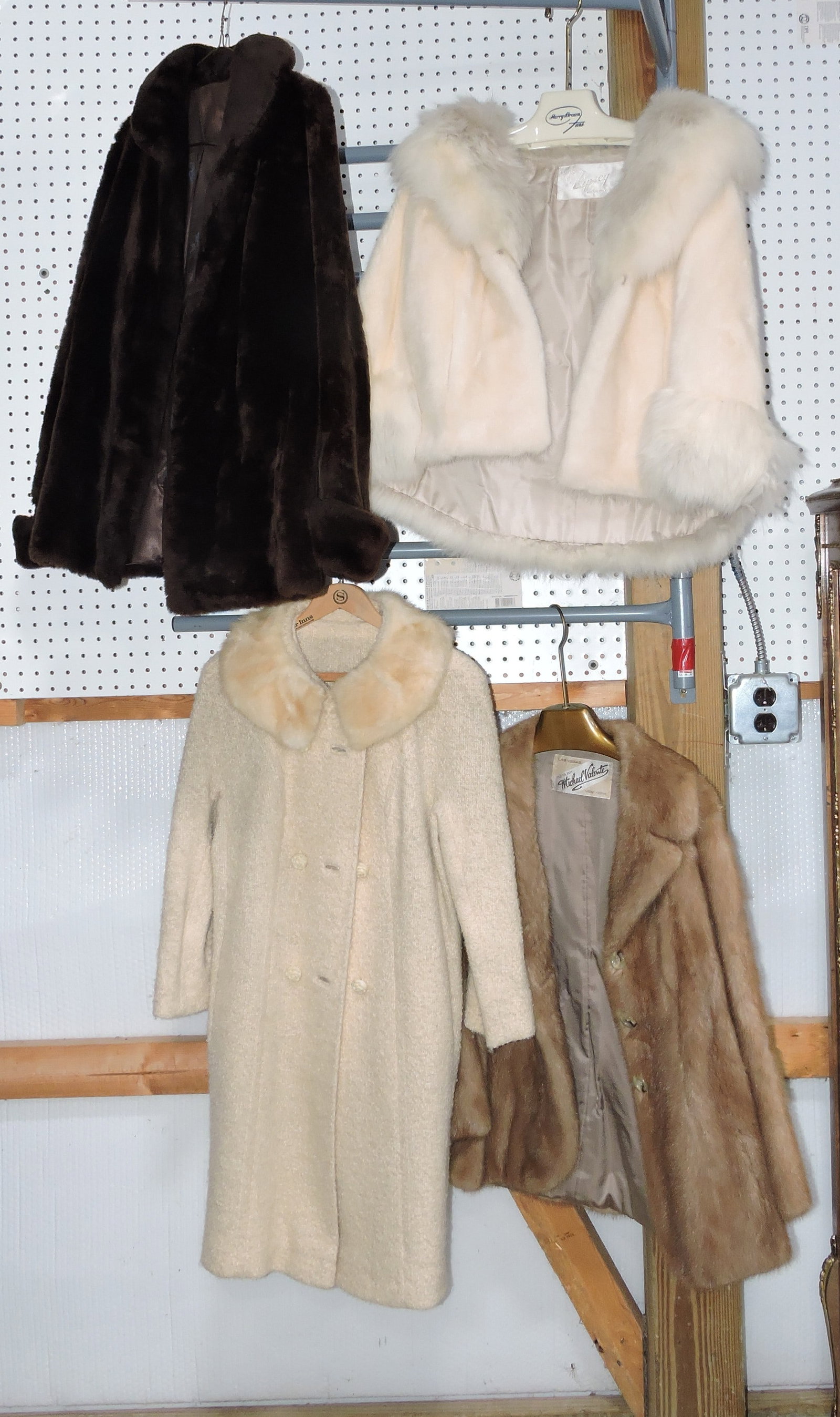 Lot of 4 lady's fur coats (1 of 1)