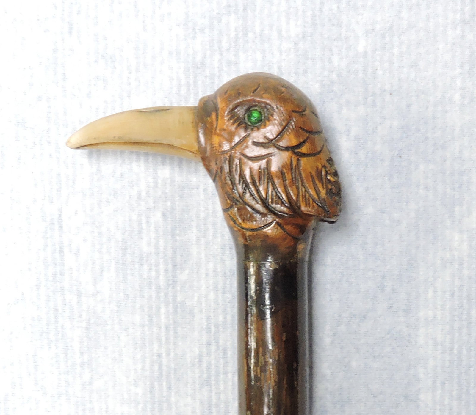 Walking stick/cane, with carved bird's: head, 31"