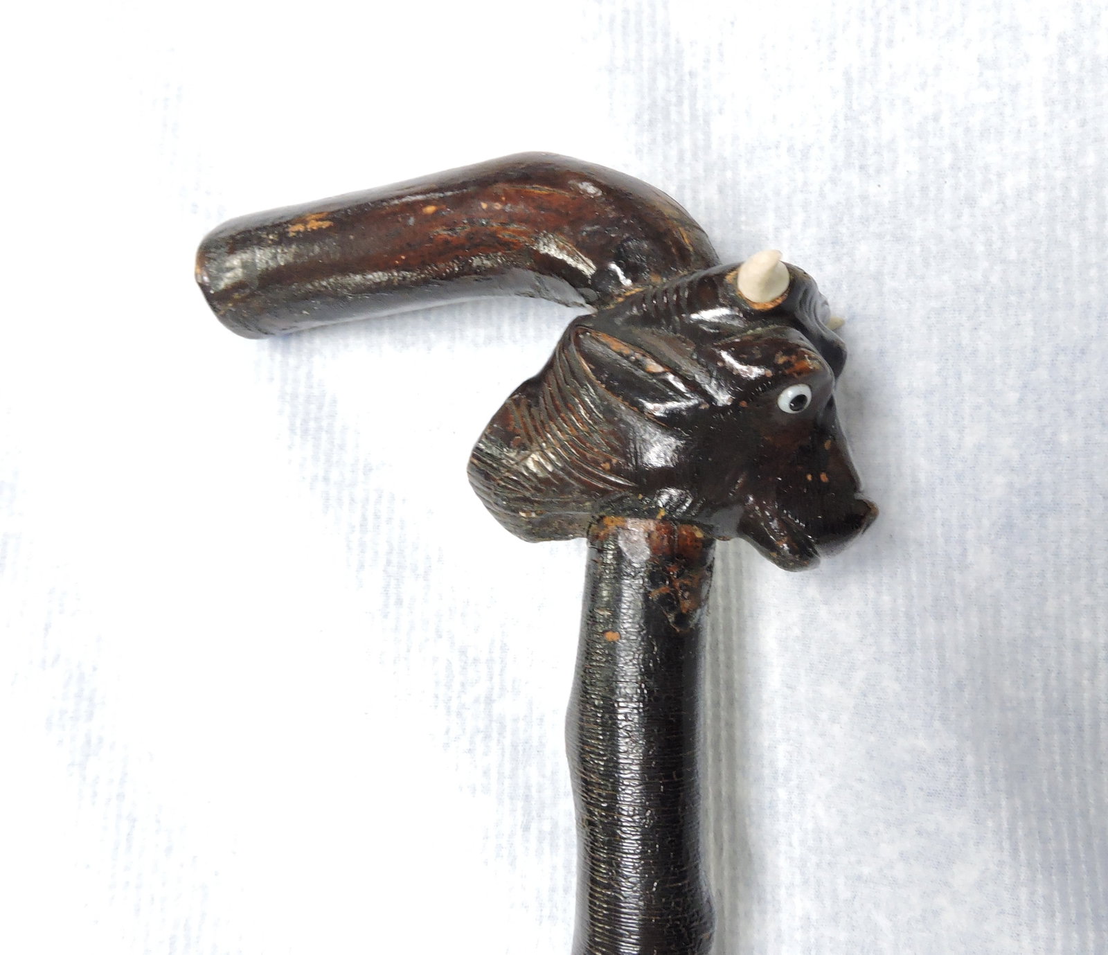 Walking stick/cane, with carved bull's: head, 36"