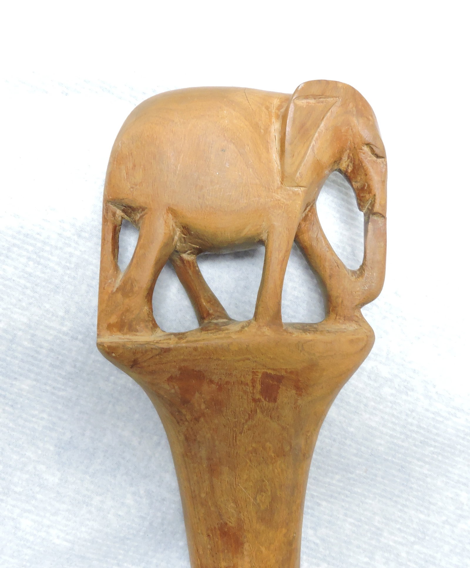 Walking stick/cane, with carved elephant: .