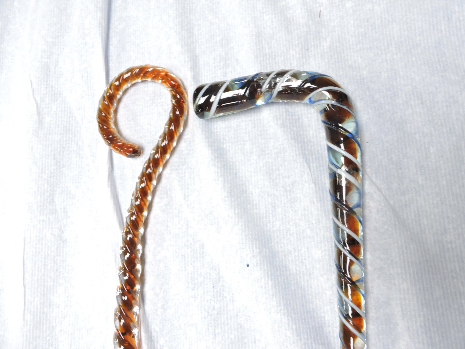 Lot of 2 glass canes, 36" to 49": .