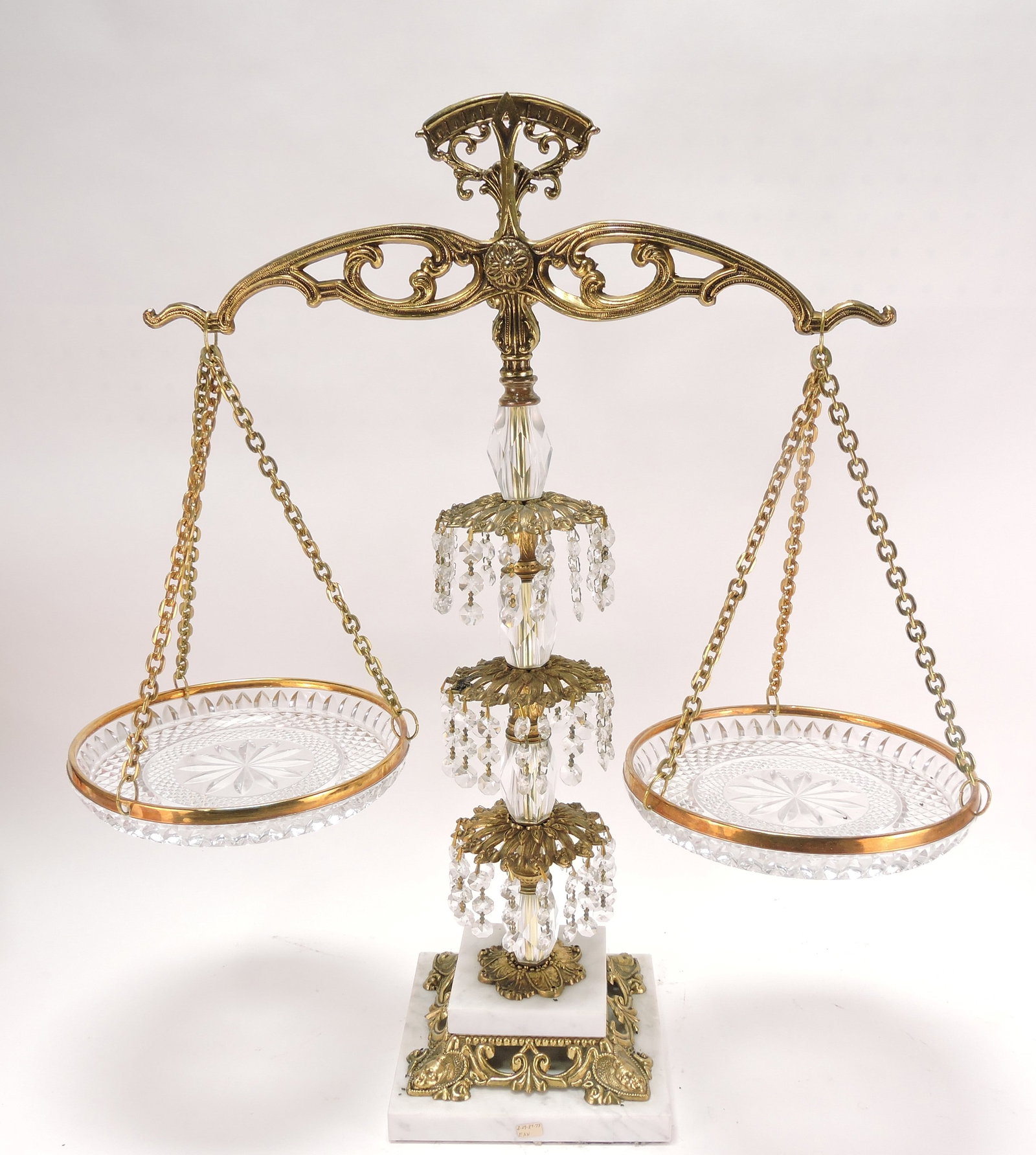 Vintage MCM balance scales, 24": .
