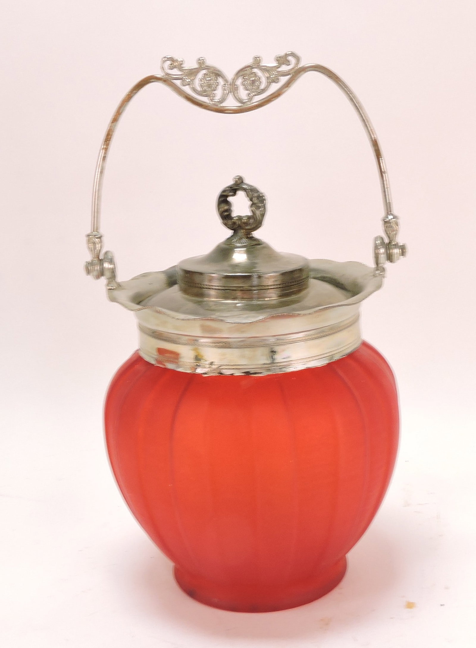 Red satin glass biscuit jar: .