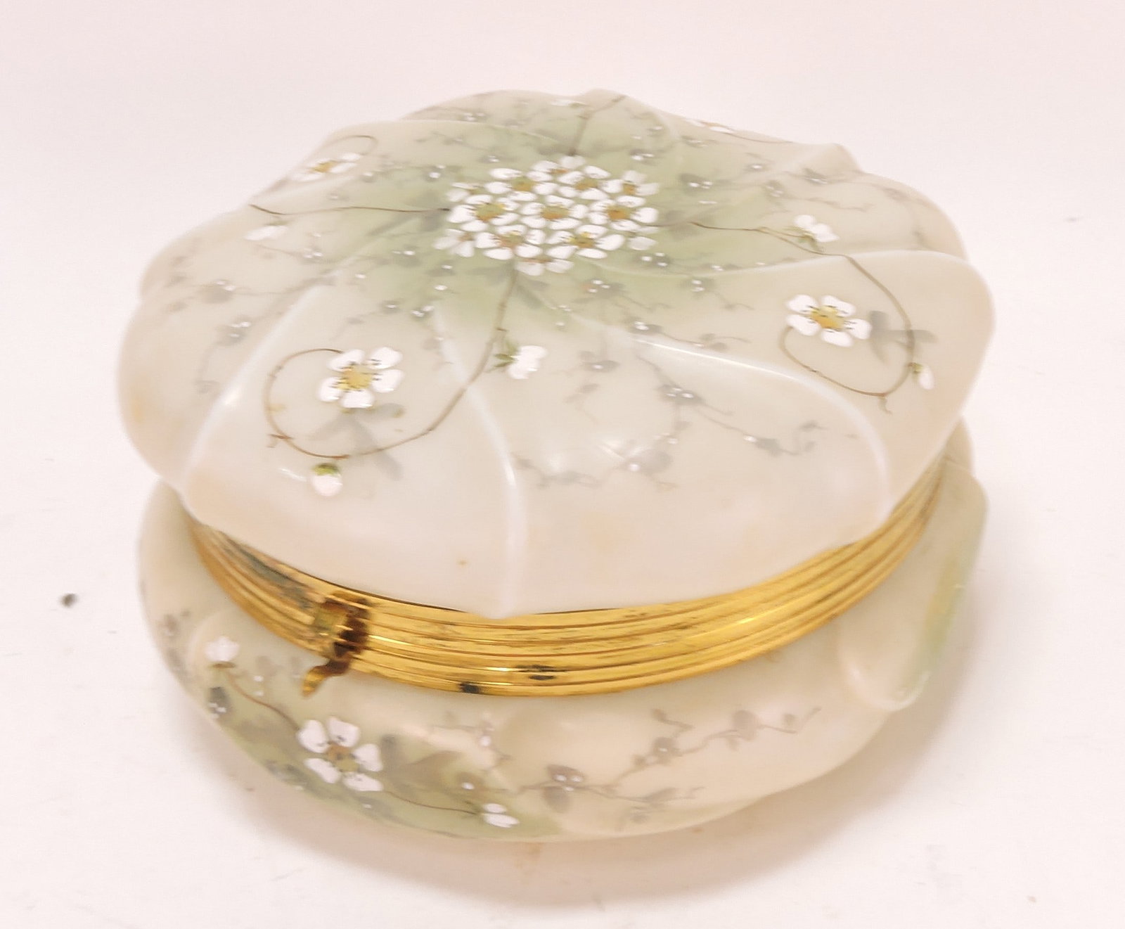 Wavecrest 7 1/2" swirl floral enameled (1 of 1)