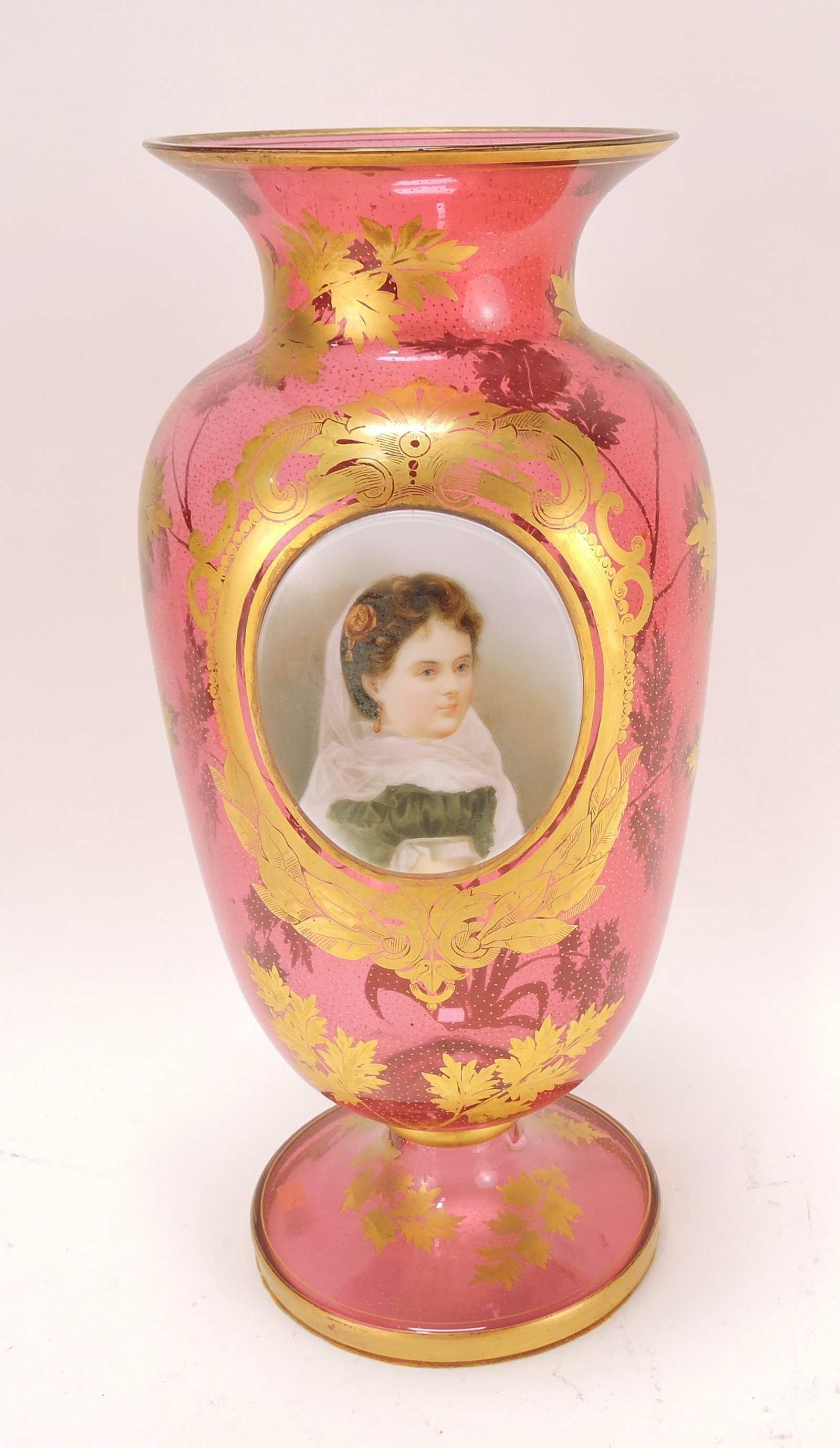 Bohemian cranberry vase with gold (1 of 3)