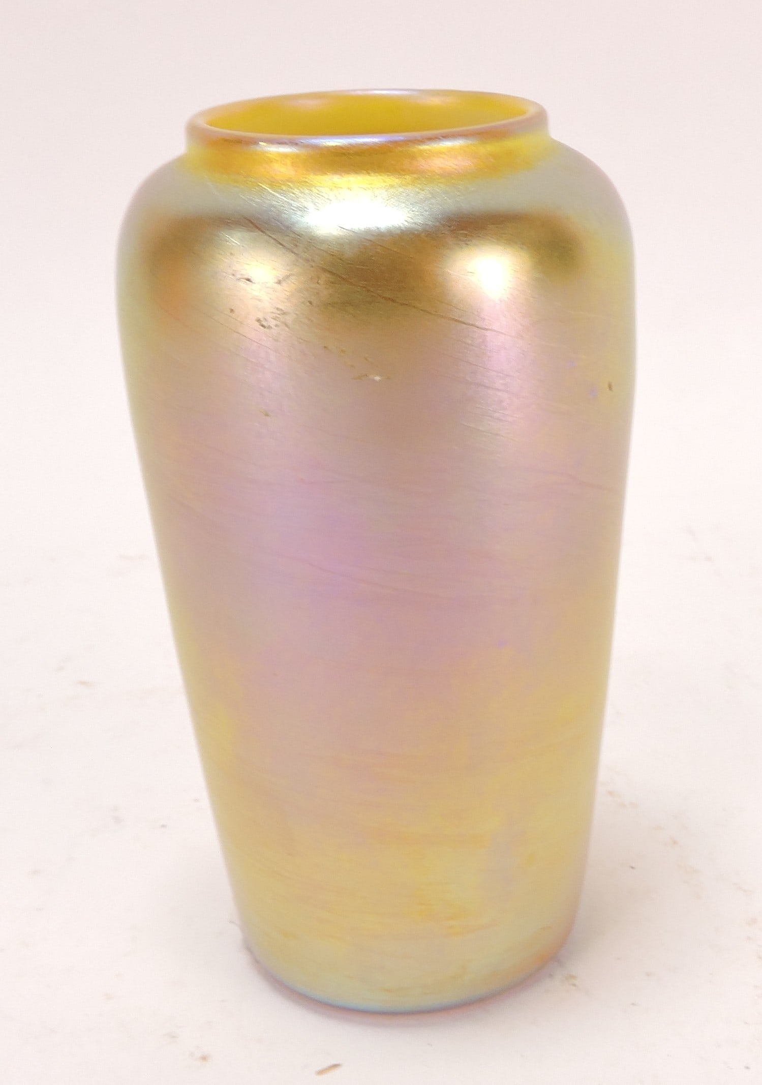 Durand gold iridescent art glass vase,: 4"