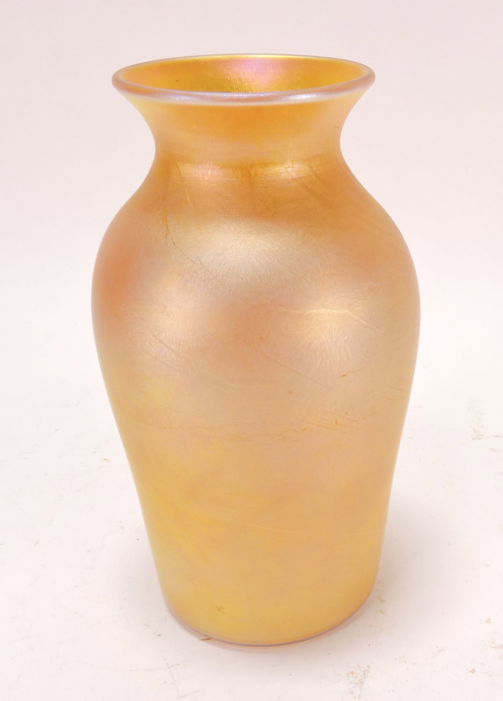 Durand gold iridescent 6" vase: .