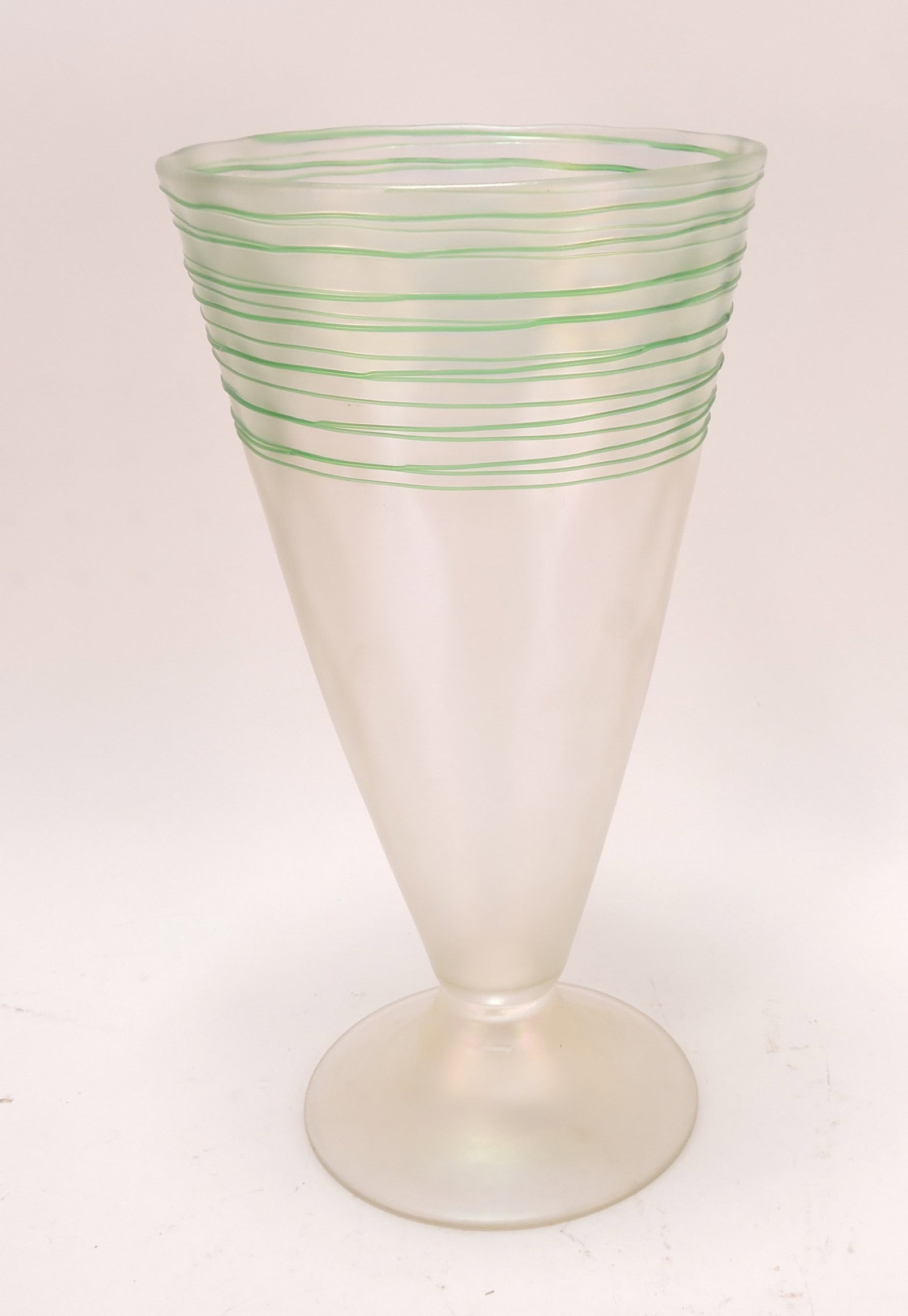 Art glass threaded iridescent vase,: 12"