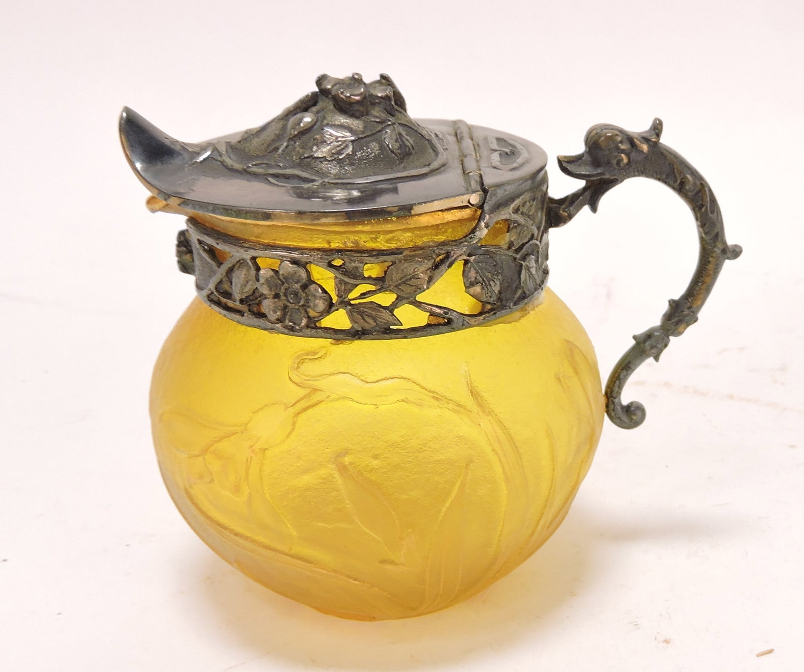 Daum Nancy gold silver mounted (1 of 3)