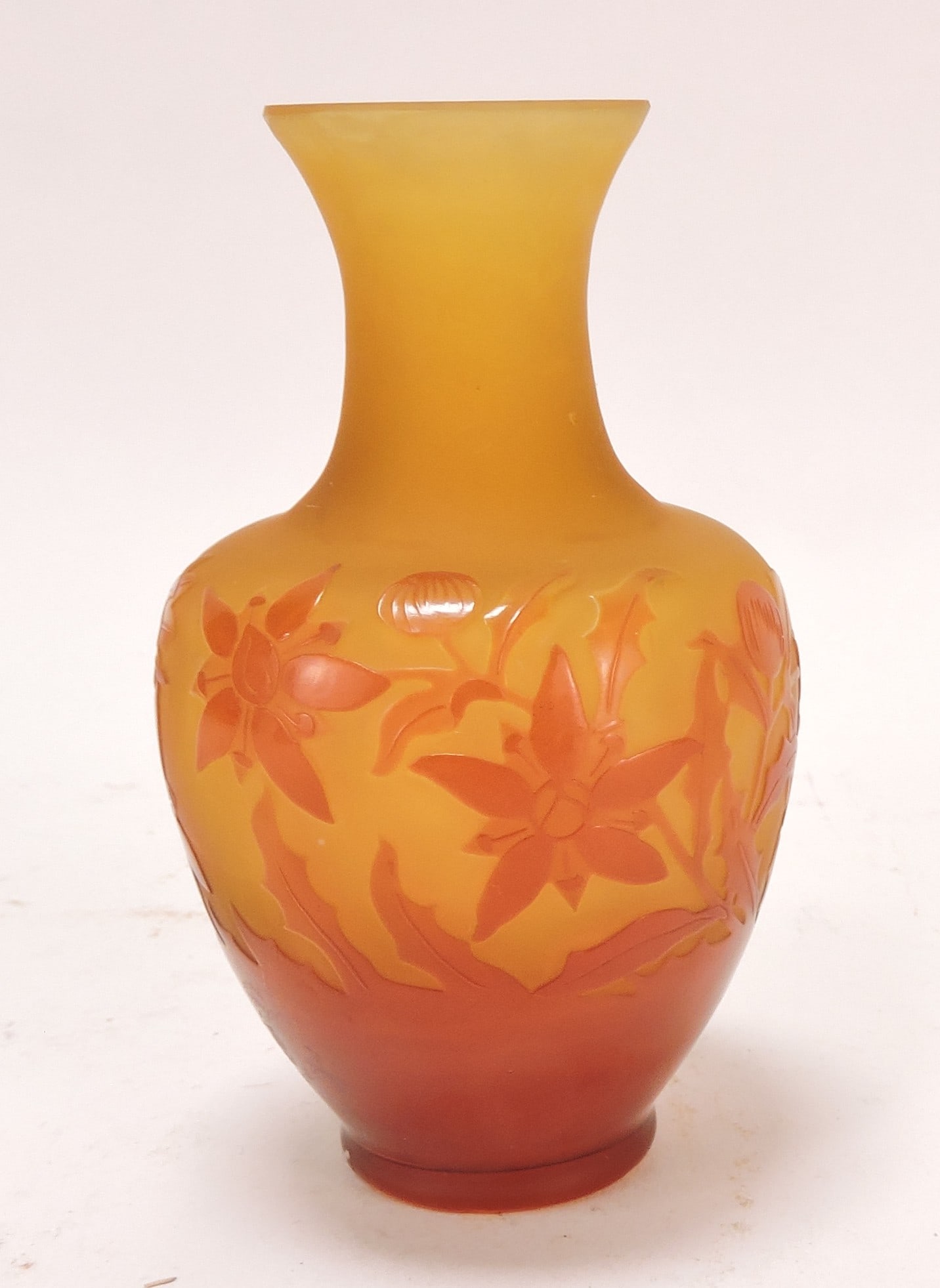 French cameo art glass 4" vase,: signed