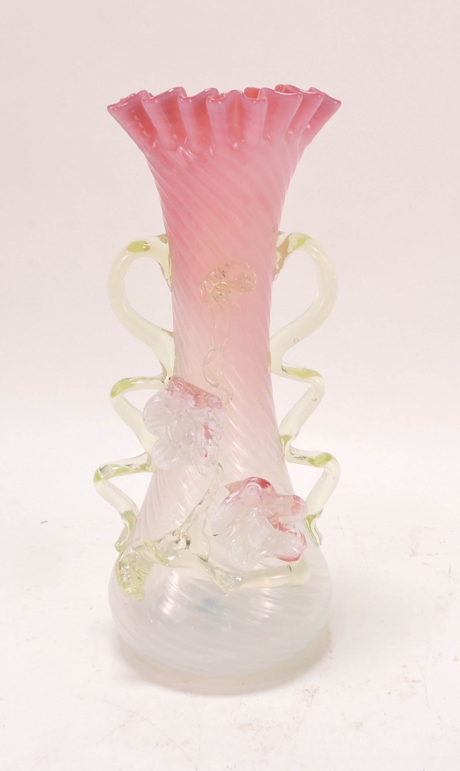 Stevens & Williams art glass vase (1 of 1)