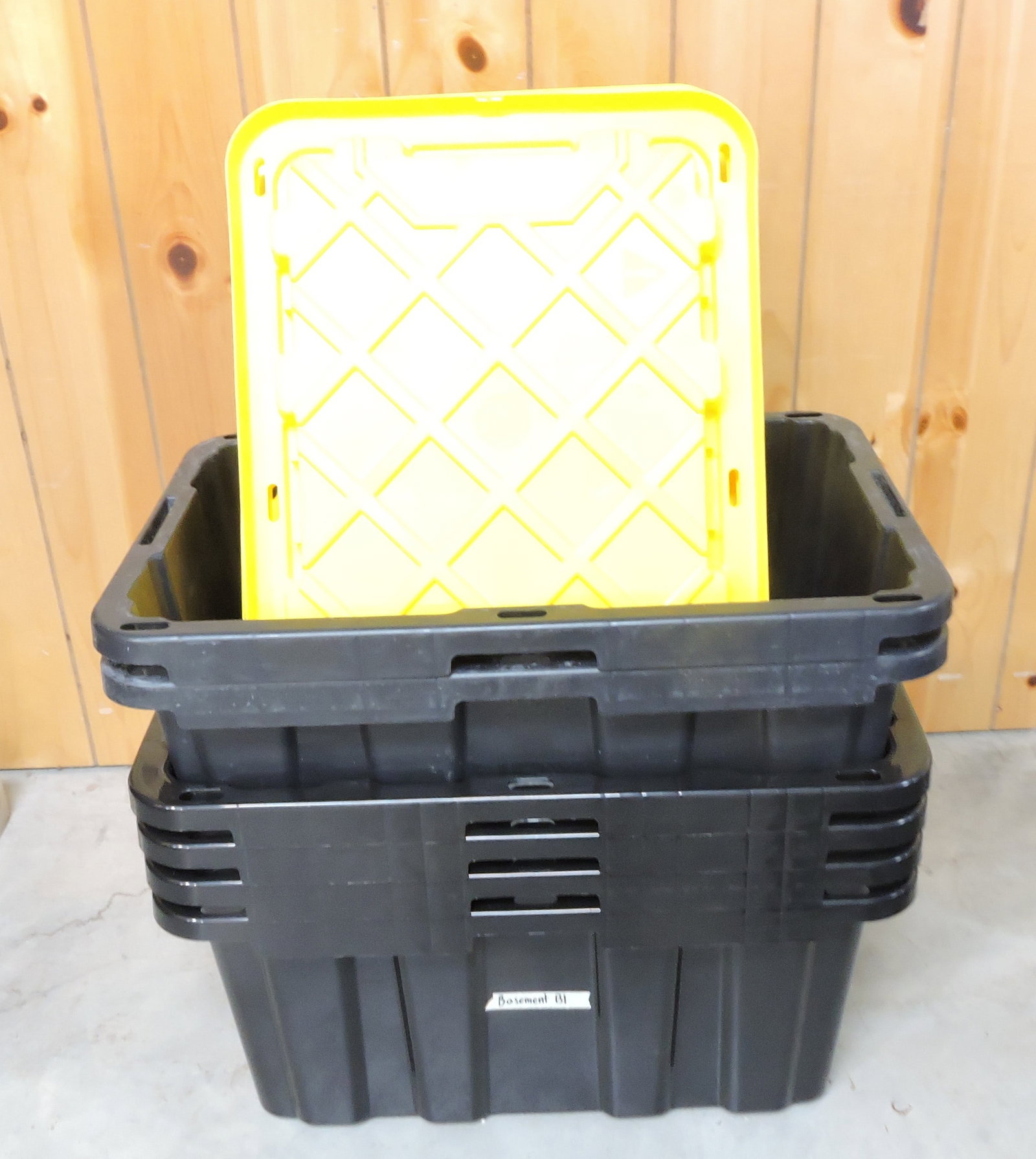 Lot of 6 black/yellow plastic totes with (1 of 1)