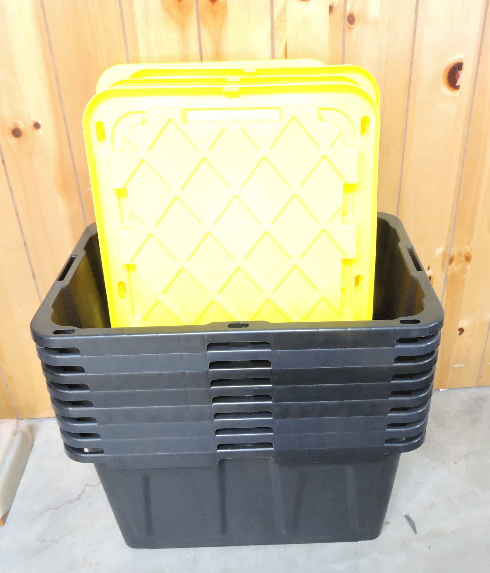Lot of 8 black/yellow plastic totes with (1 of 1)