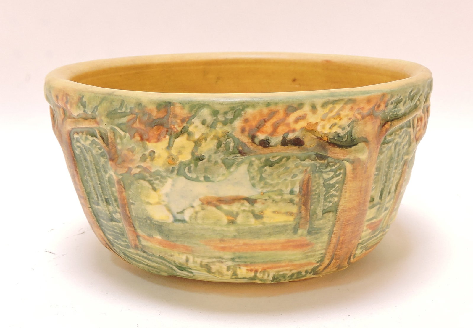 Weller Pottery 'Forest' planter,: 7"d, 3 1/2"h