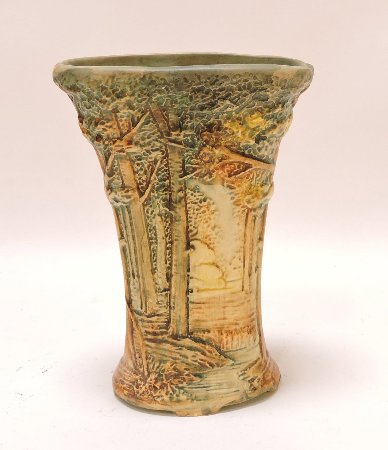 Weller Pottery 'Forest' 8" fan vase (1 of 2)