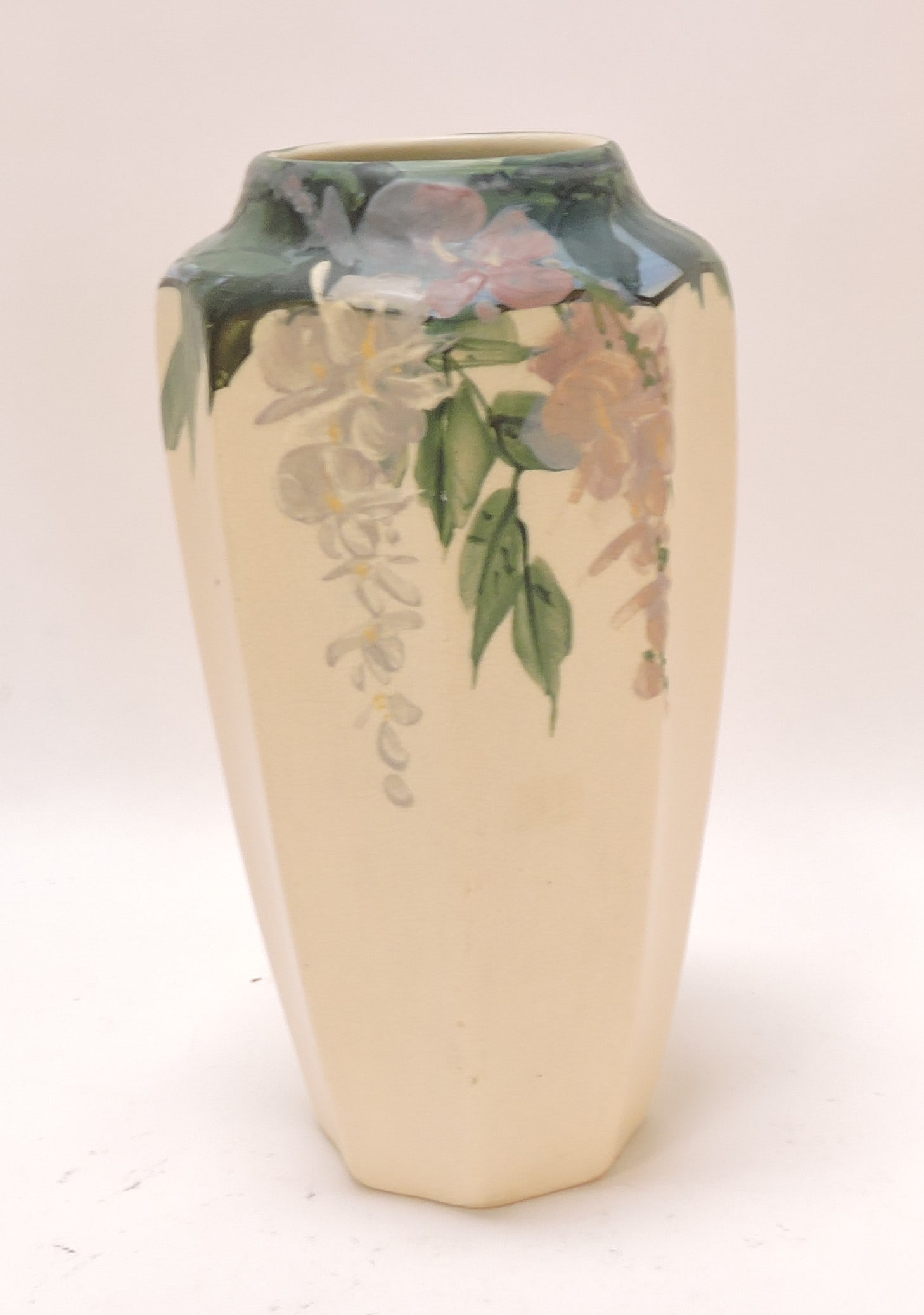 Weller Pottery Hudson 9 1/2" vase (1 of 2)