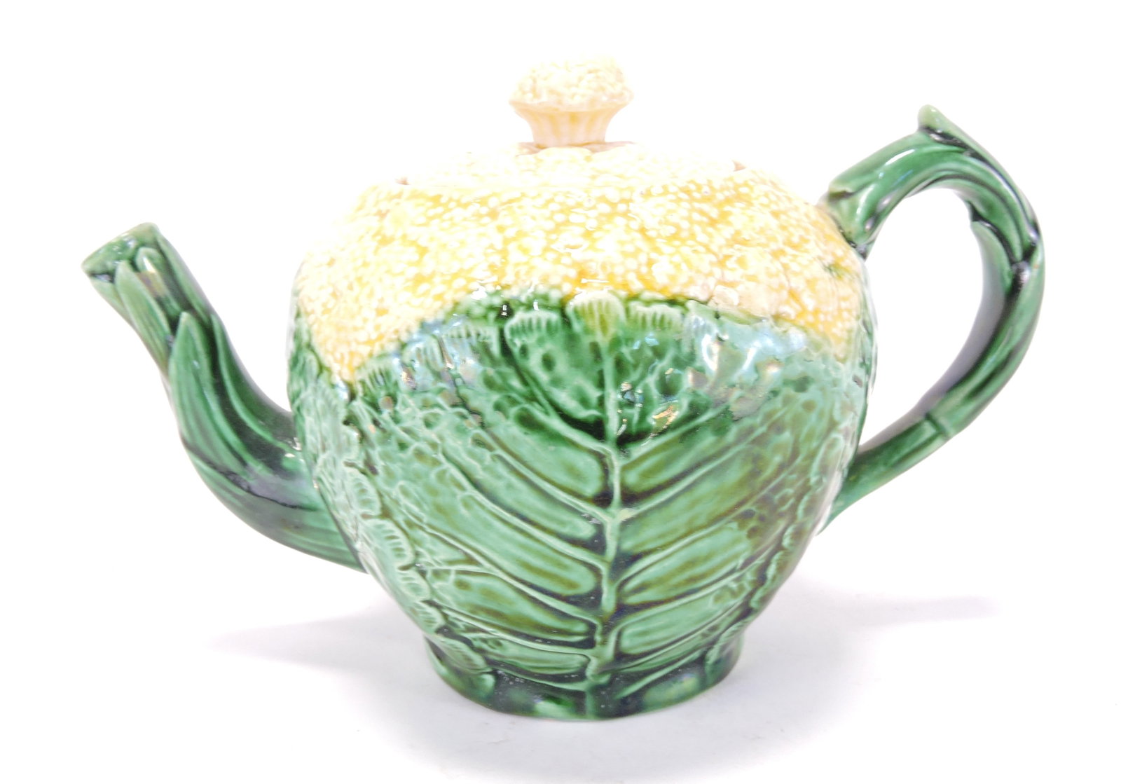 Etruscan majolica cauliflower teapot,: 5 1/2"