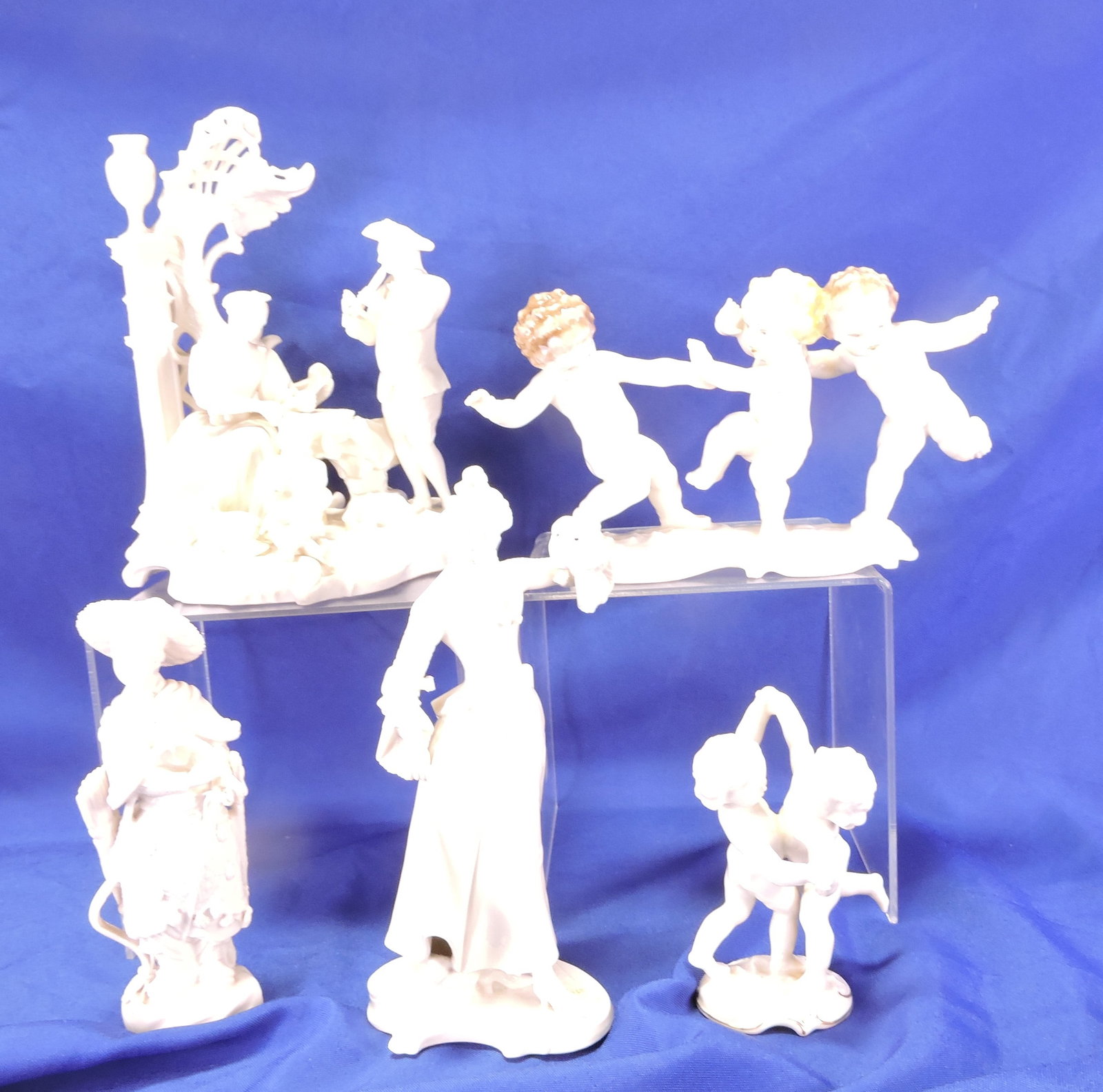 Porcelain lot of 5 figures, 5" to 9": .
