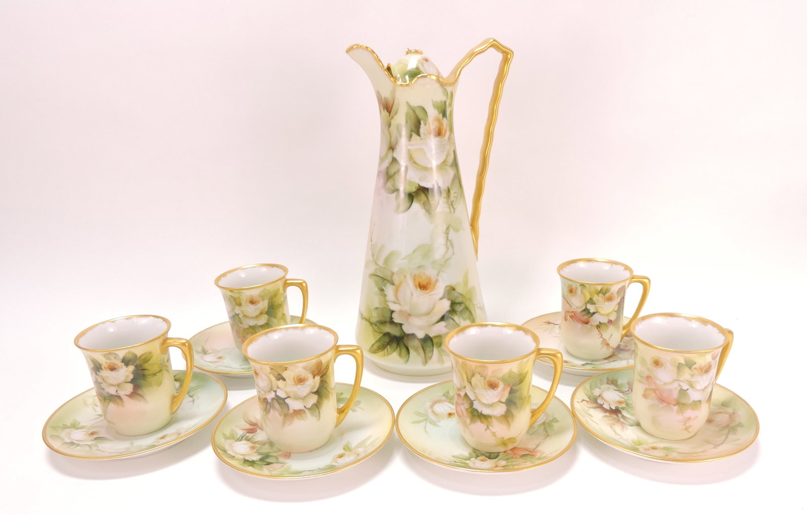 Royal Rudolstadt chocolate set,: loss of lid handle