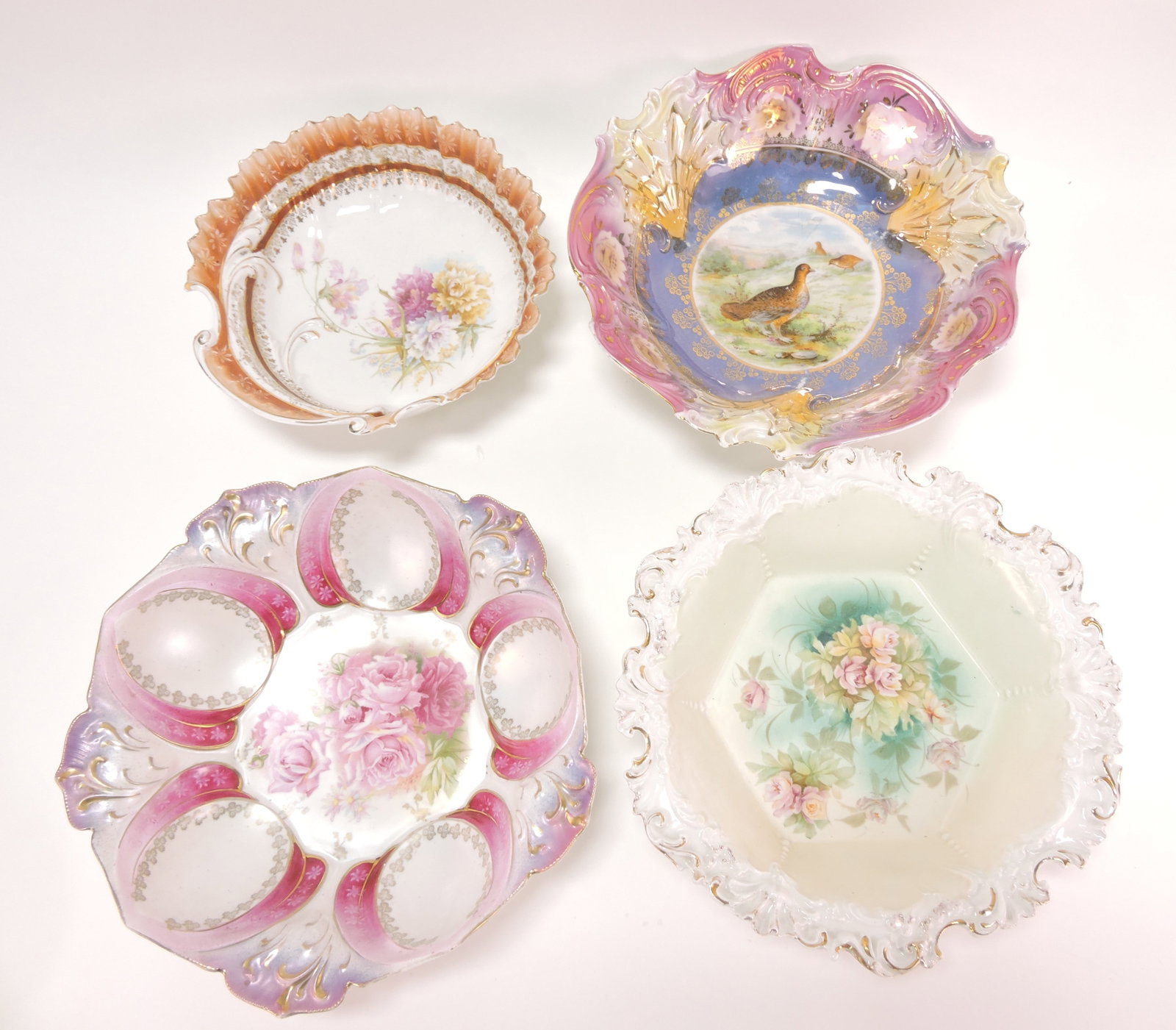 Porcelain lot of 4 deep bowls, (1 of 1)
