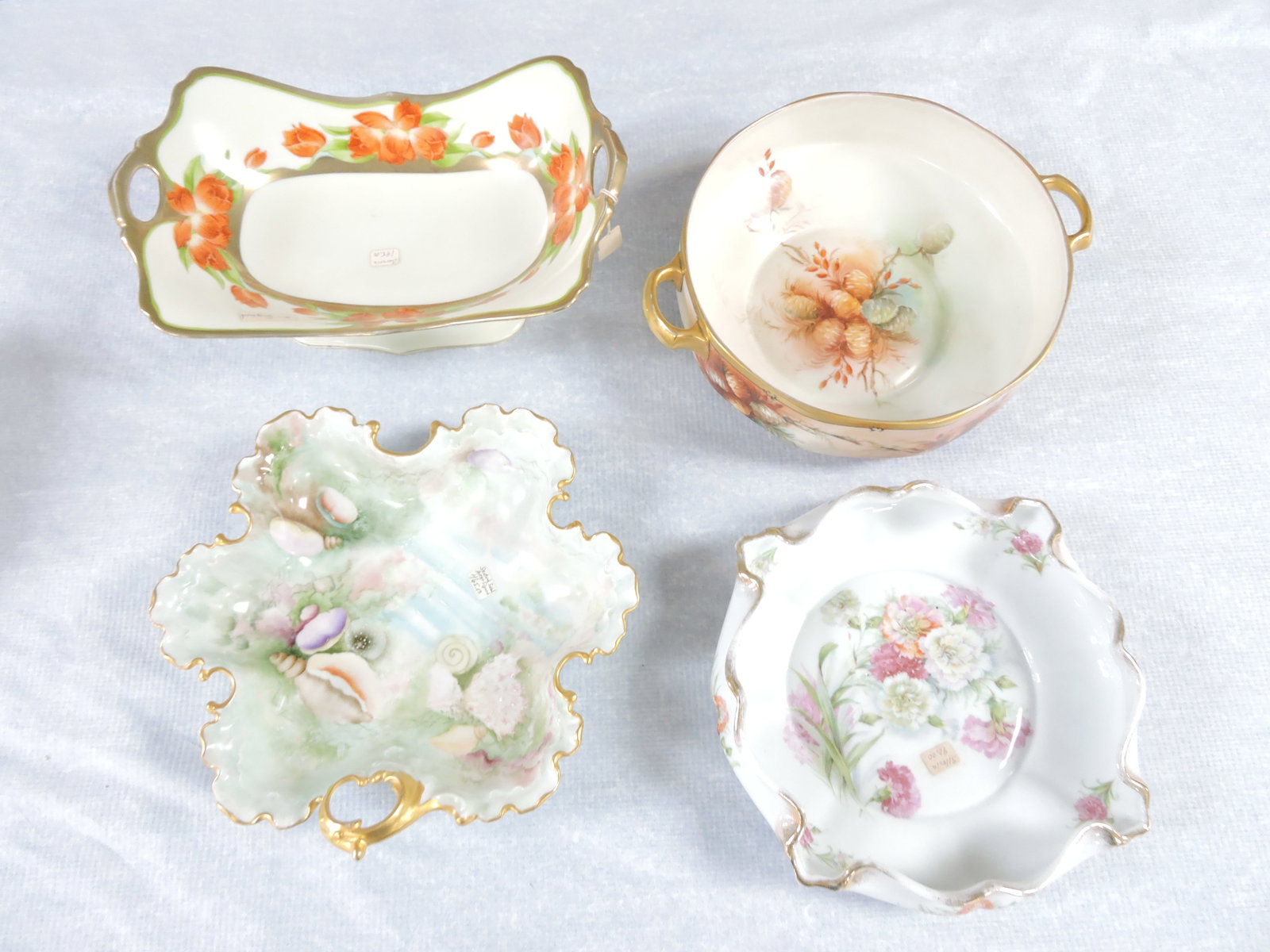 Porcelain lot of bowls and servers: .
