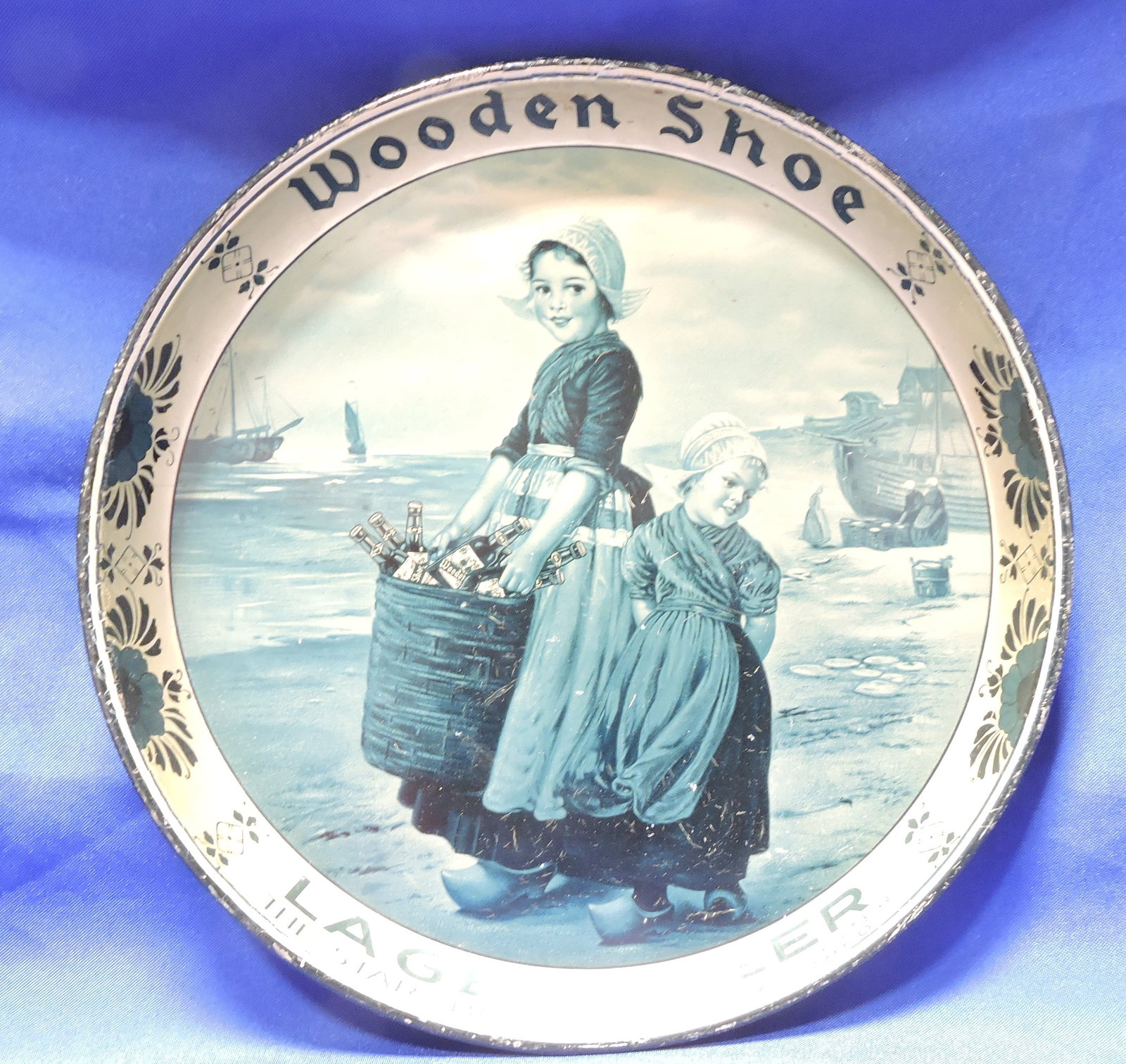 Wooden Shoe Lager Beer tray, (1 of 2)