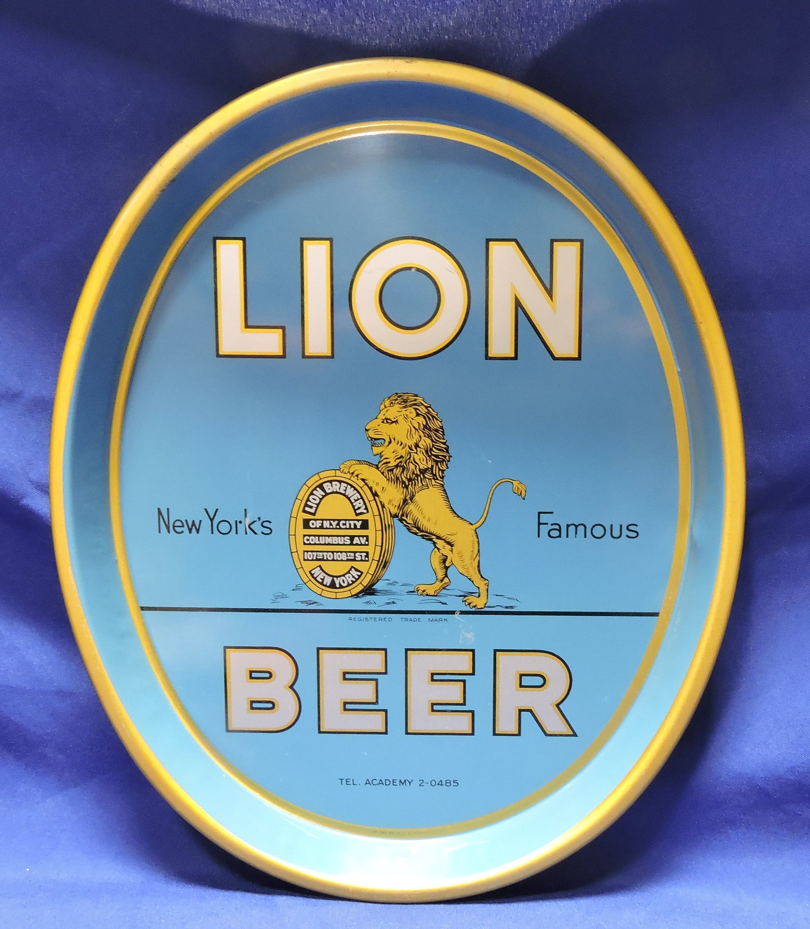 Lion Beer tray, 15"x12" (1 of 2)