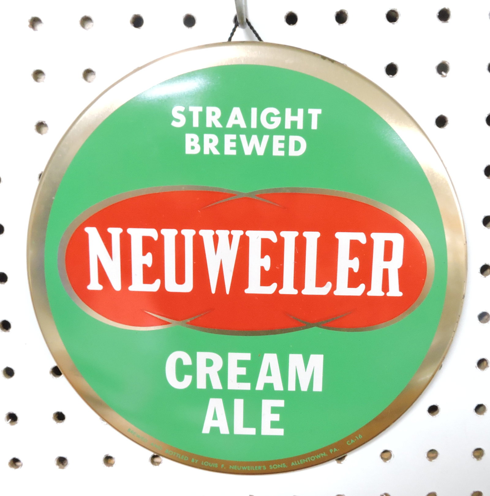 Neuweiler Cream Ale tin over cardboard (1 of 1)