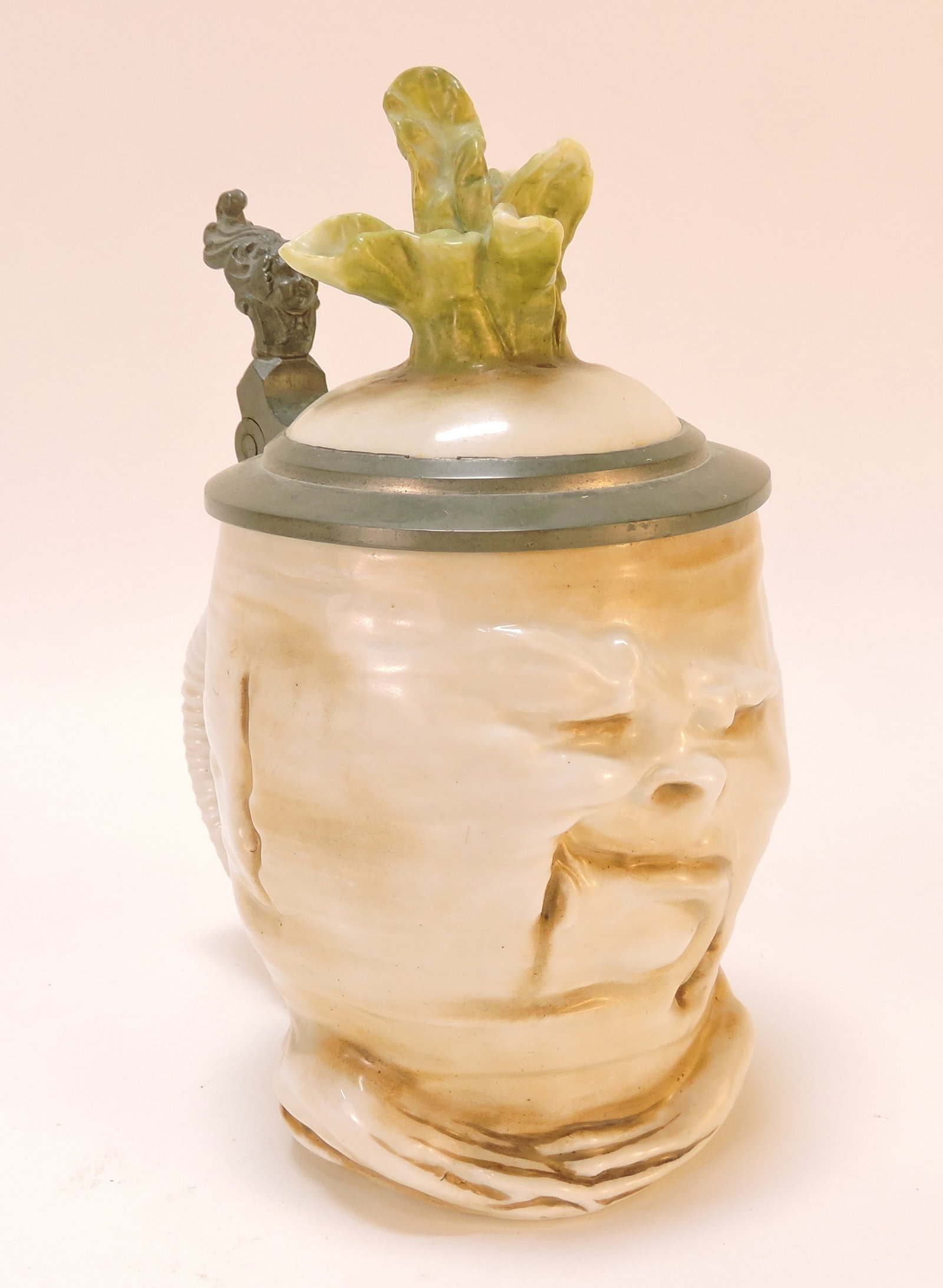 Musterschutz German porcelain stein (1 of 2)