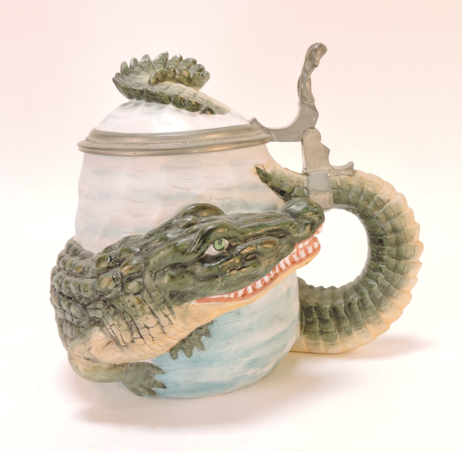Bohn German porcelain character (1 of 3)