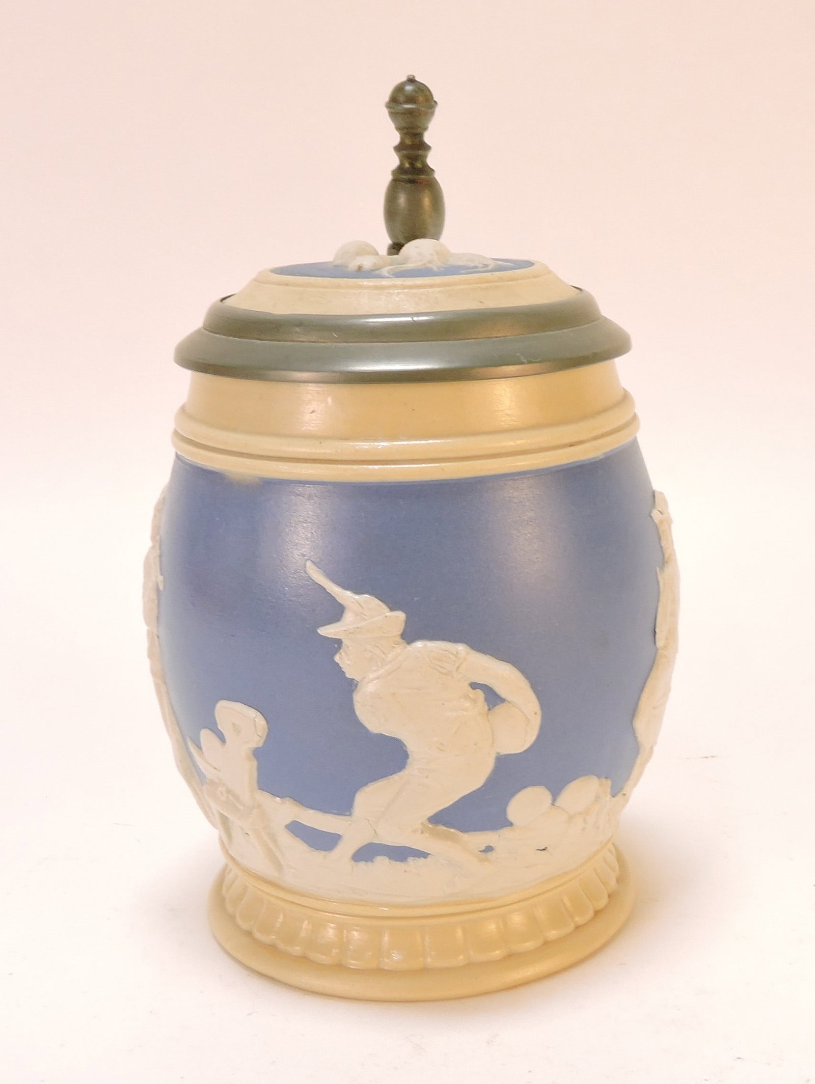 Mettlach #2211 stein, 3/10L, 6": .