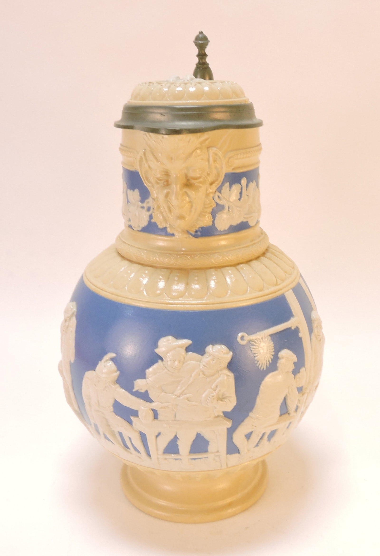 Mettlach #2210 stein, 2L, 13": .