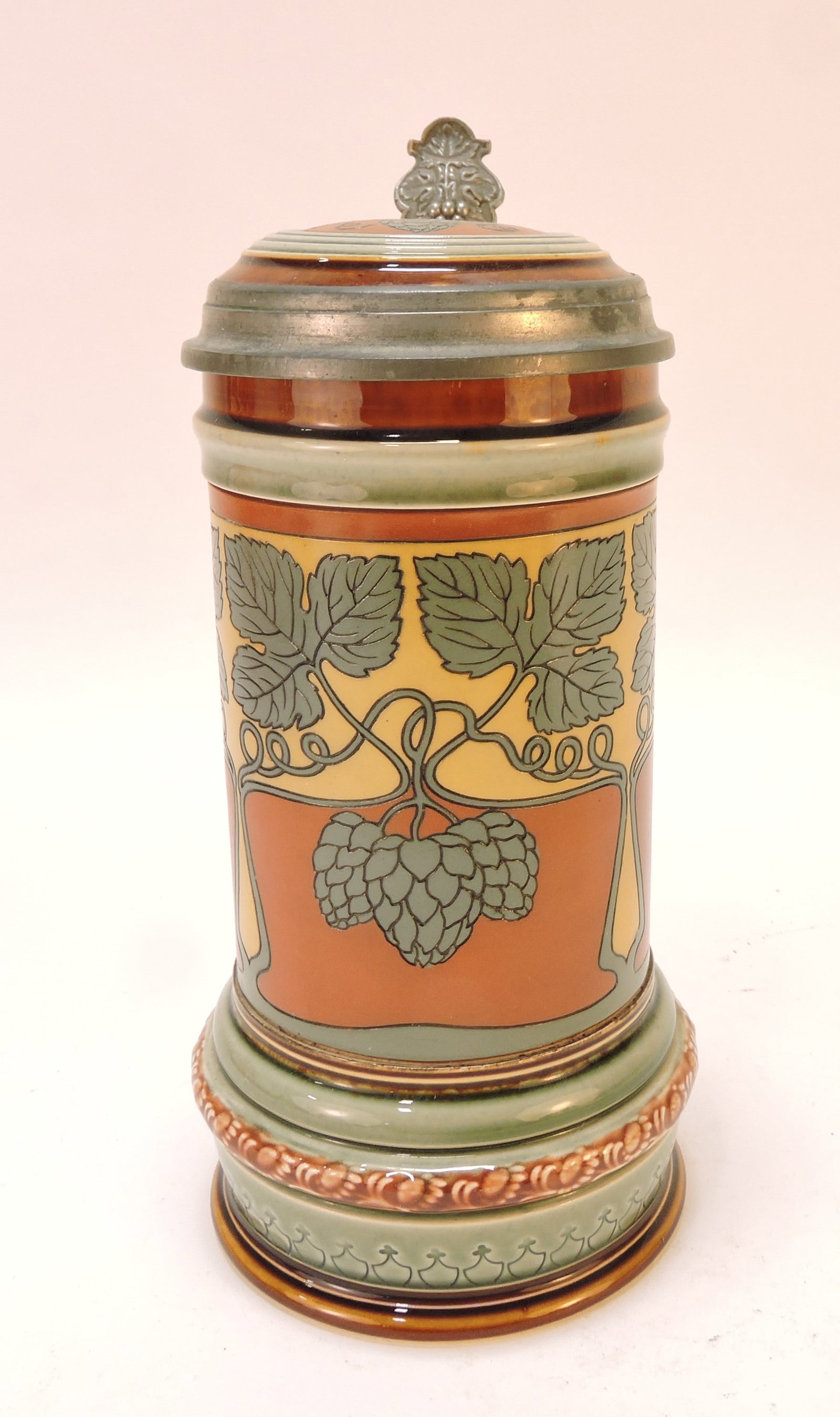 Mettlach #2800 stein, 1/2L, 8 1/2": .