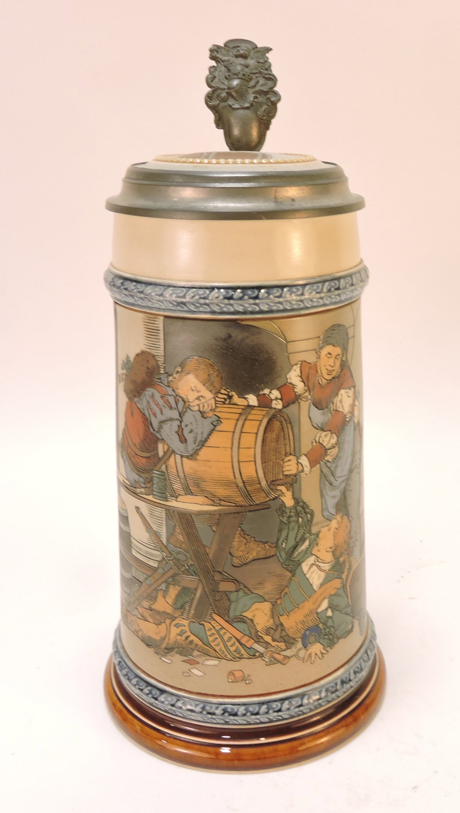 Mettlach stein #2500, 1L, 10 1/2": .
