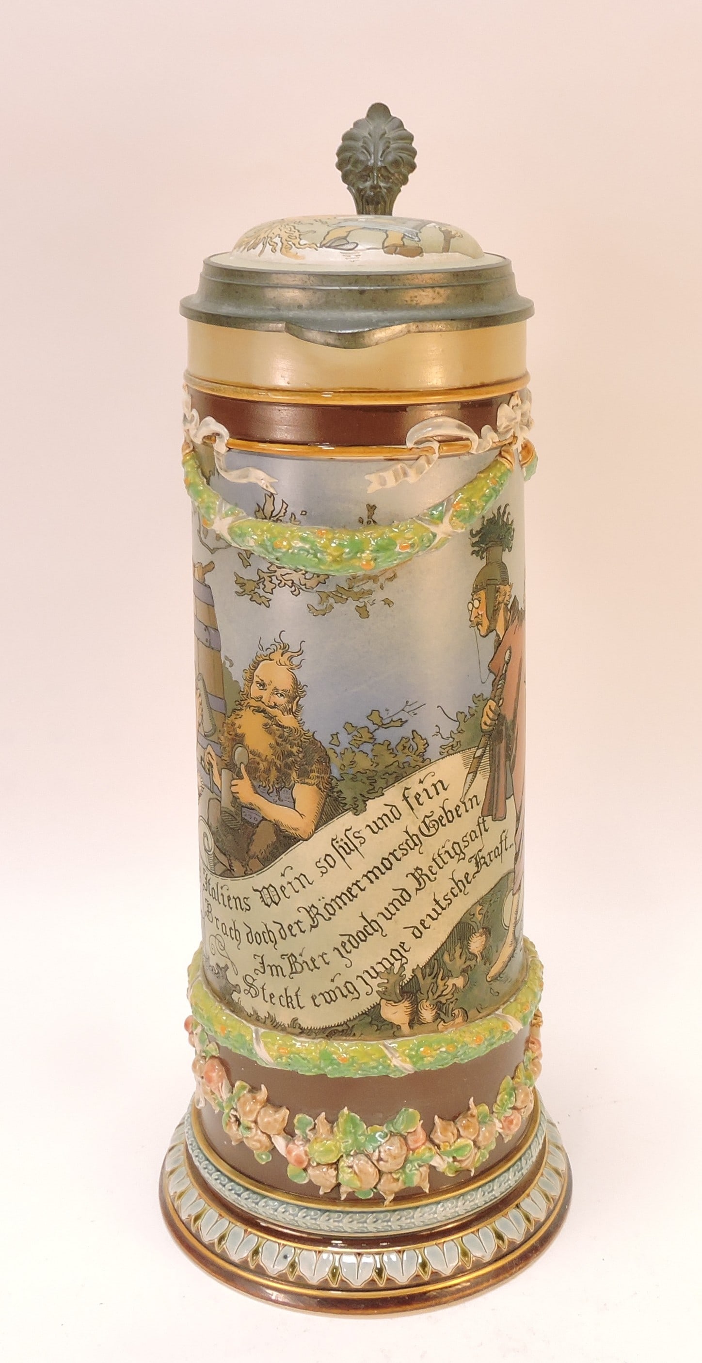 Mettlach stein #2095, 2.5L, 15": .