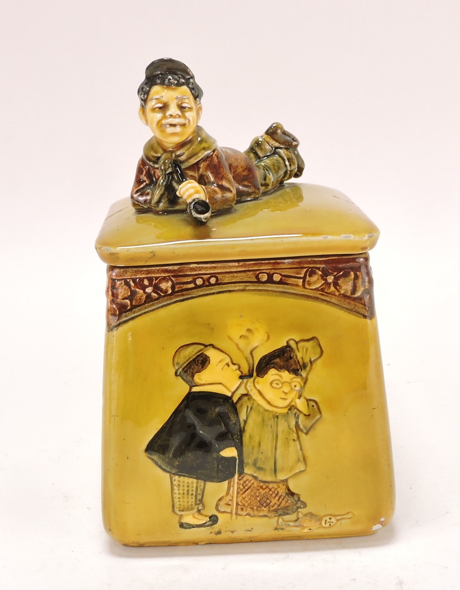 Black Americana majolica humidor (1 of 1)