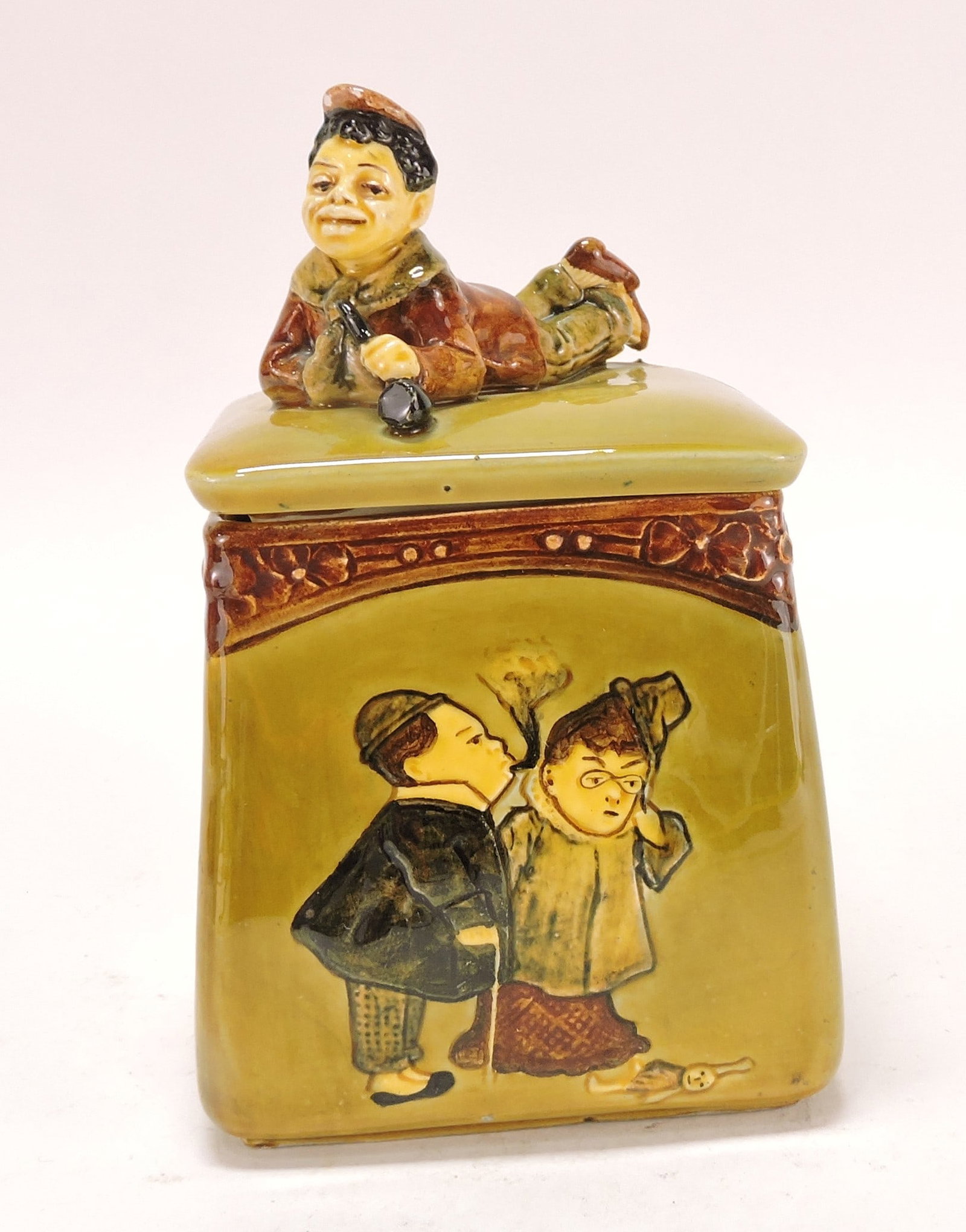 Black Americana majolica humidor (1 of 1)