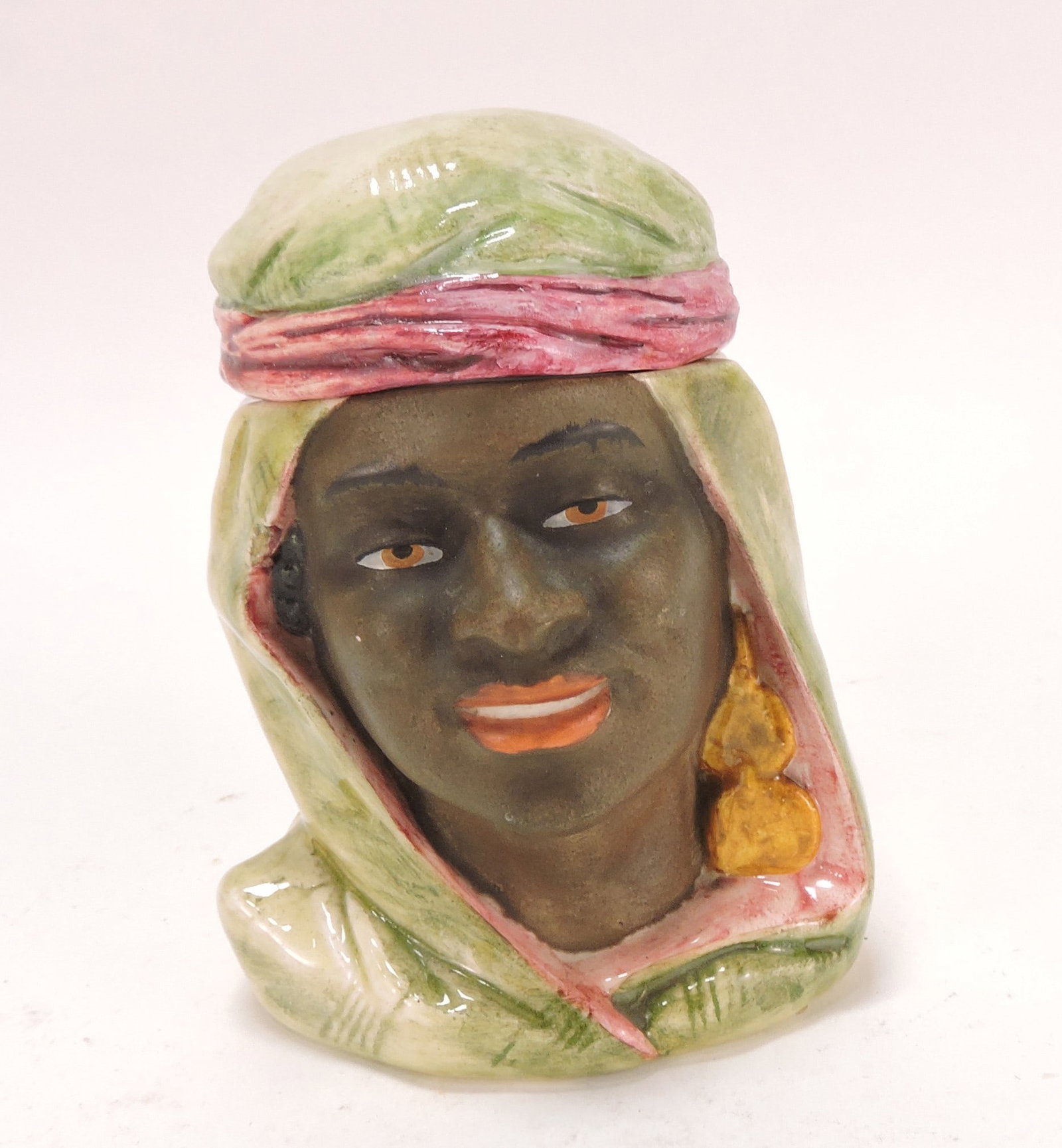 Black Americana majolica humidor: of man with turban, 4 3/4"