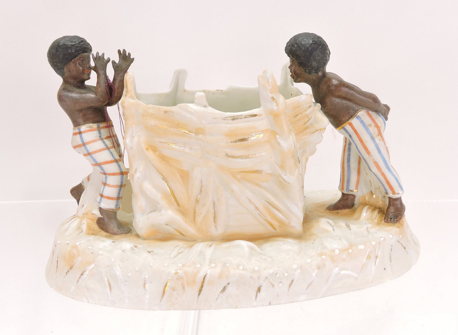 Black Americana figure of two children, (1 of 1)