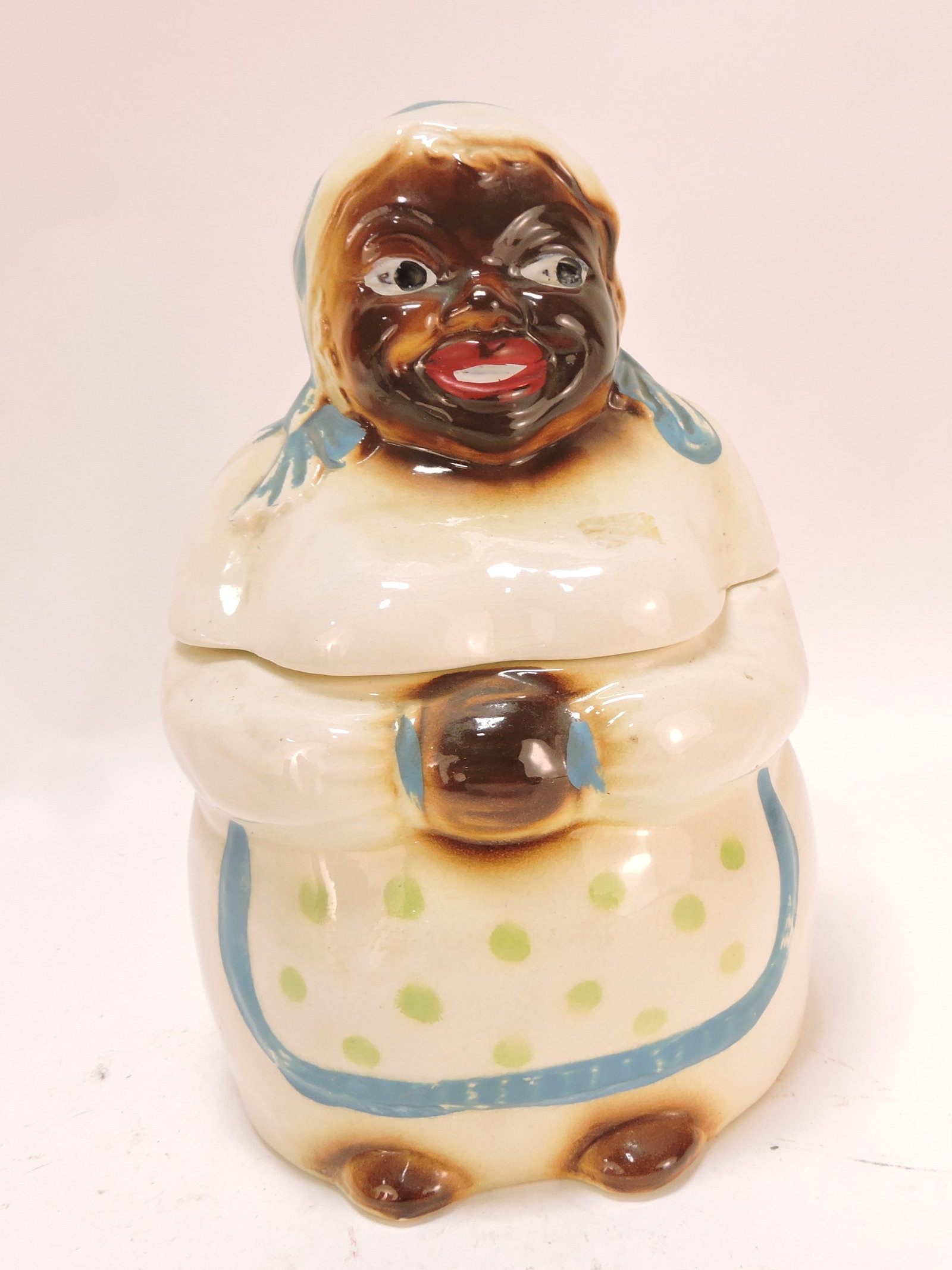 Black Americana Mammy cookie jar,: 9 1/2"